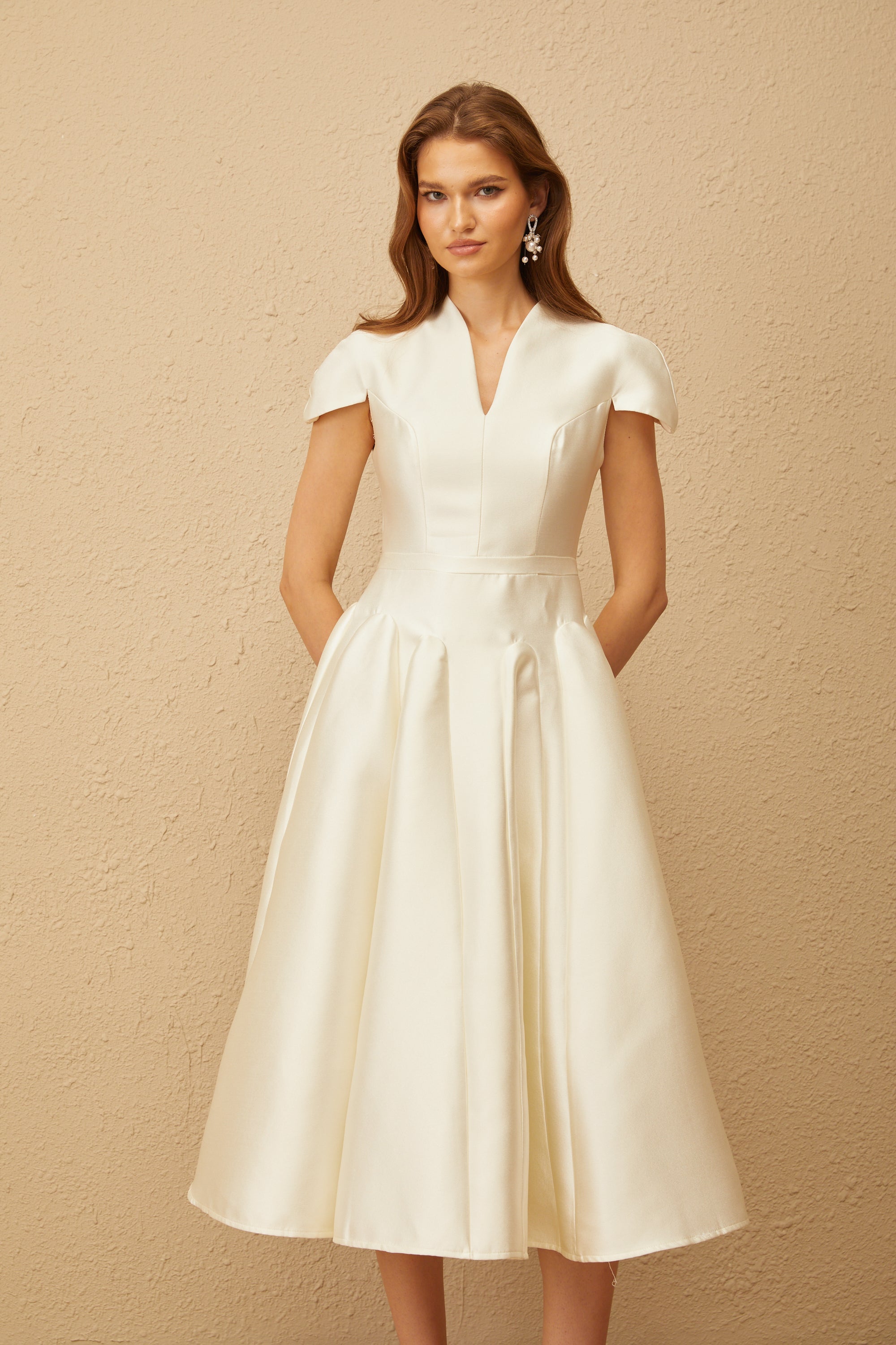 Aventin White Godet Design Midi Dress