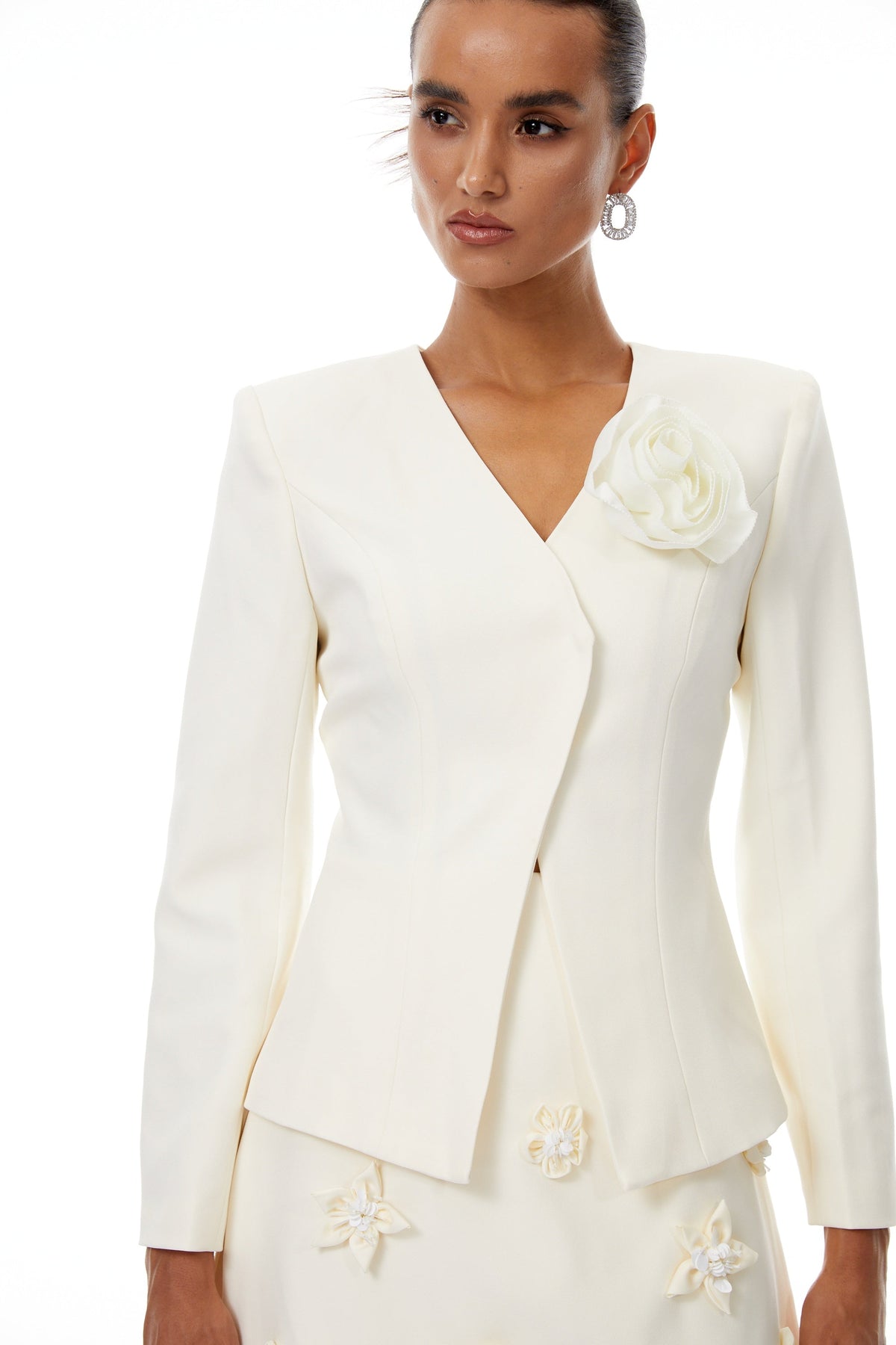 Géraldine White Floral Appliqué Jacket & Skirt Set