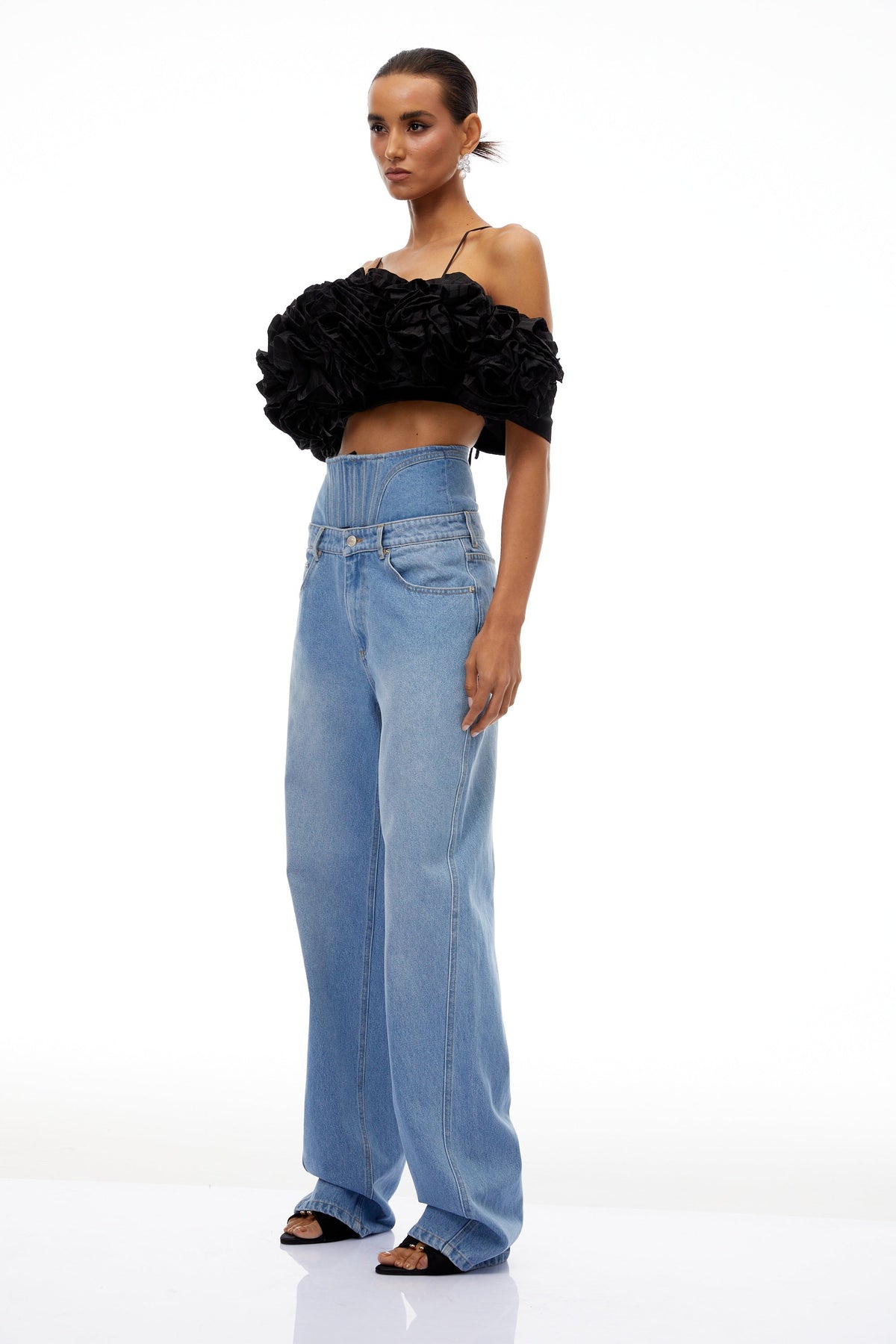 Cerasela Black Floral Appliqué Cropped Top