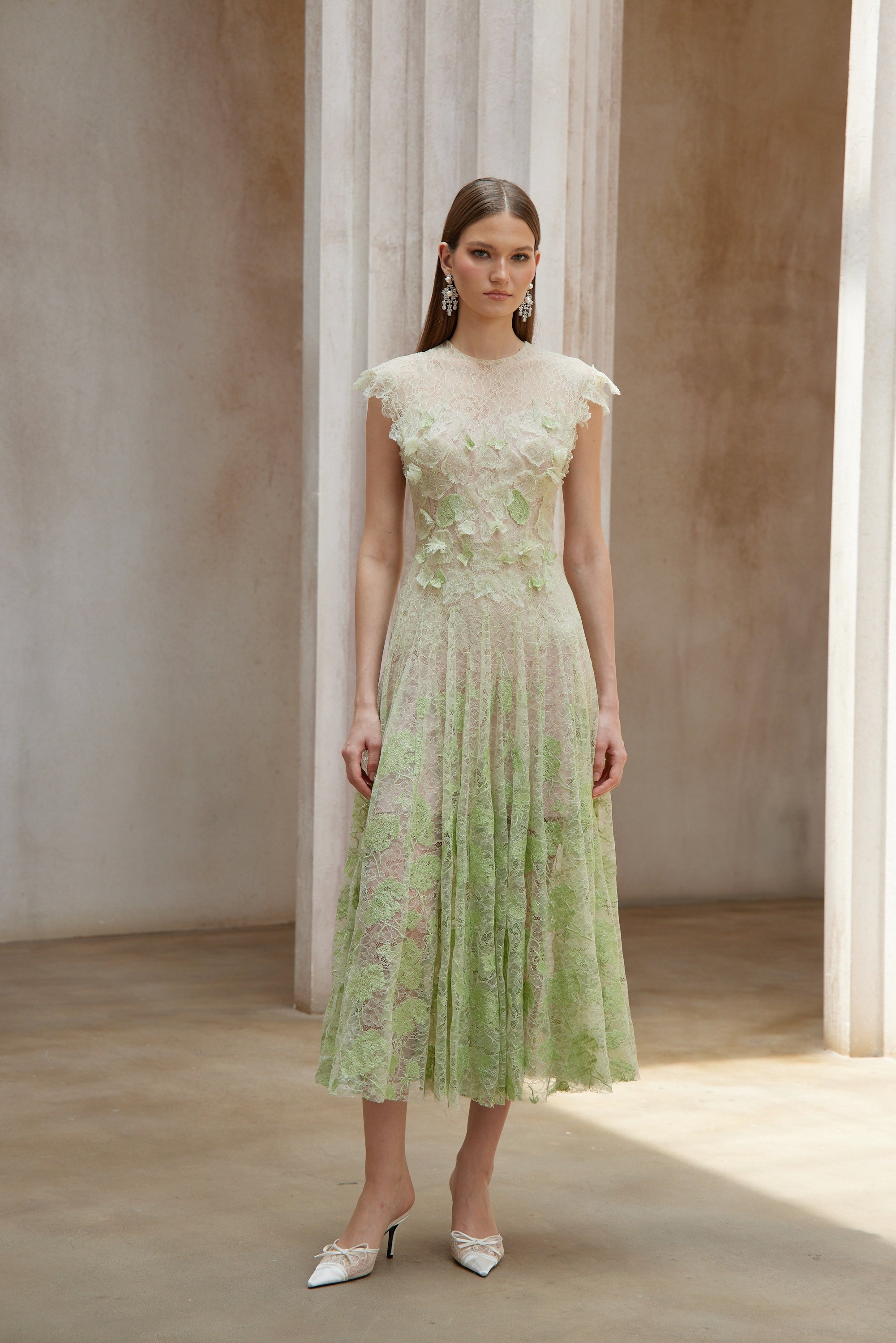 Béryl Green Floral Lace Midi Dress