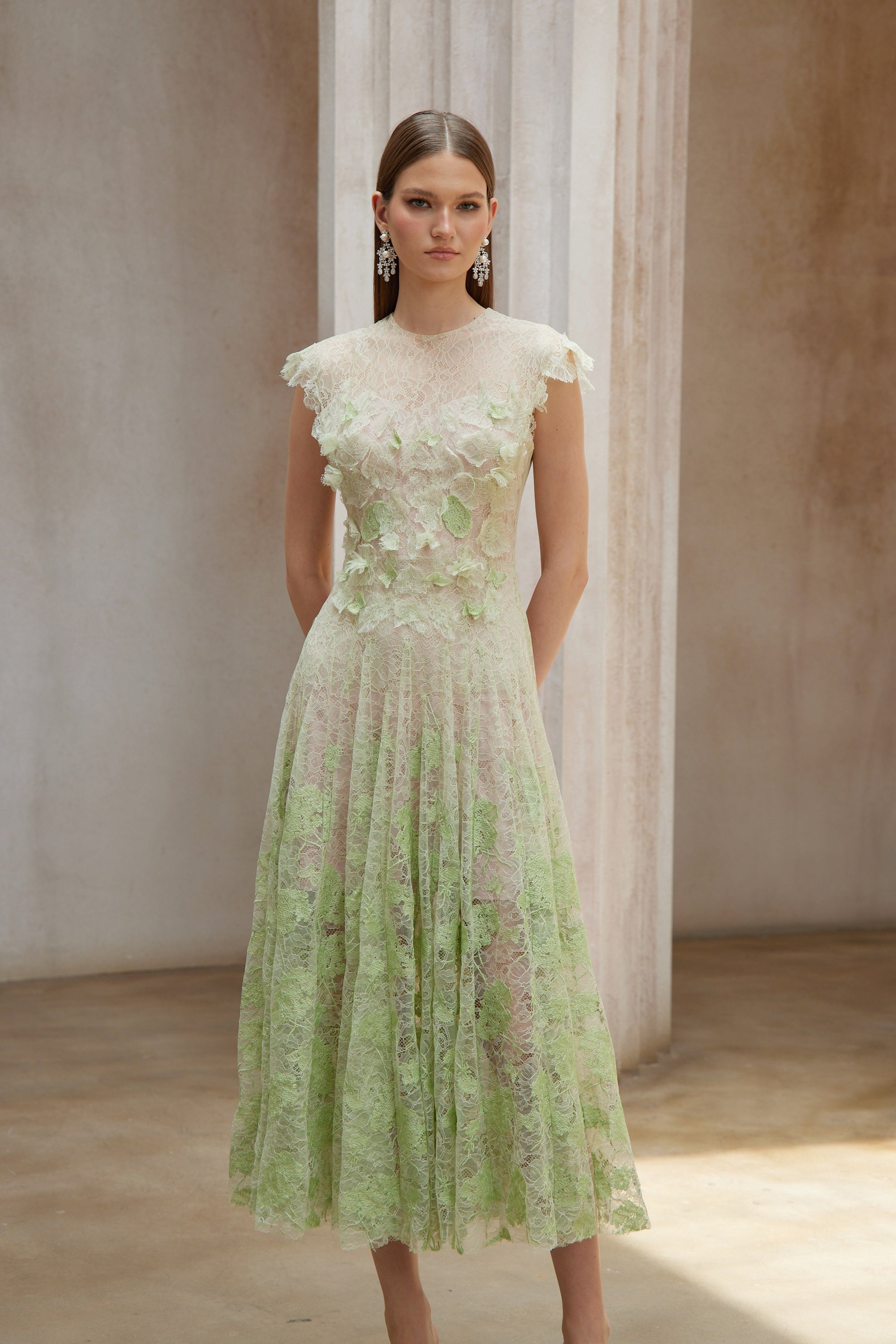 Béryl Green Floral Lace Midi Dress