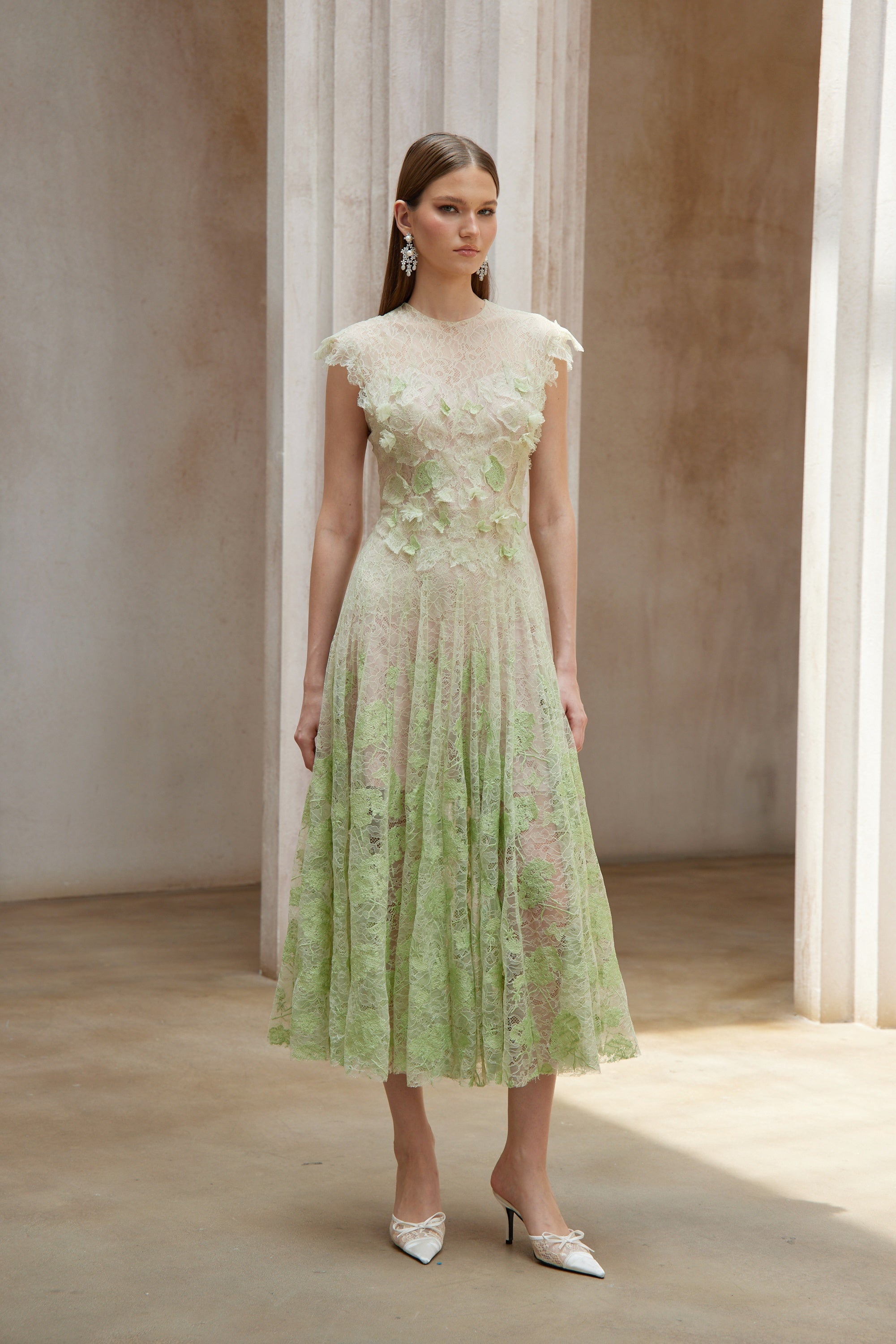 Béryl Green Floral Lace Midi Dress