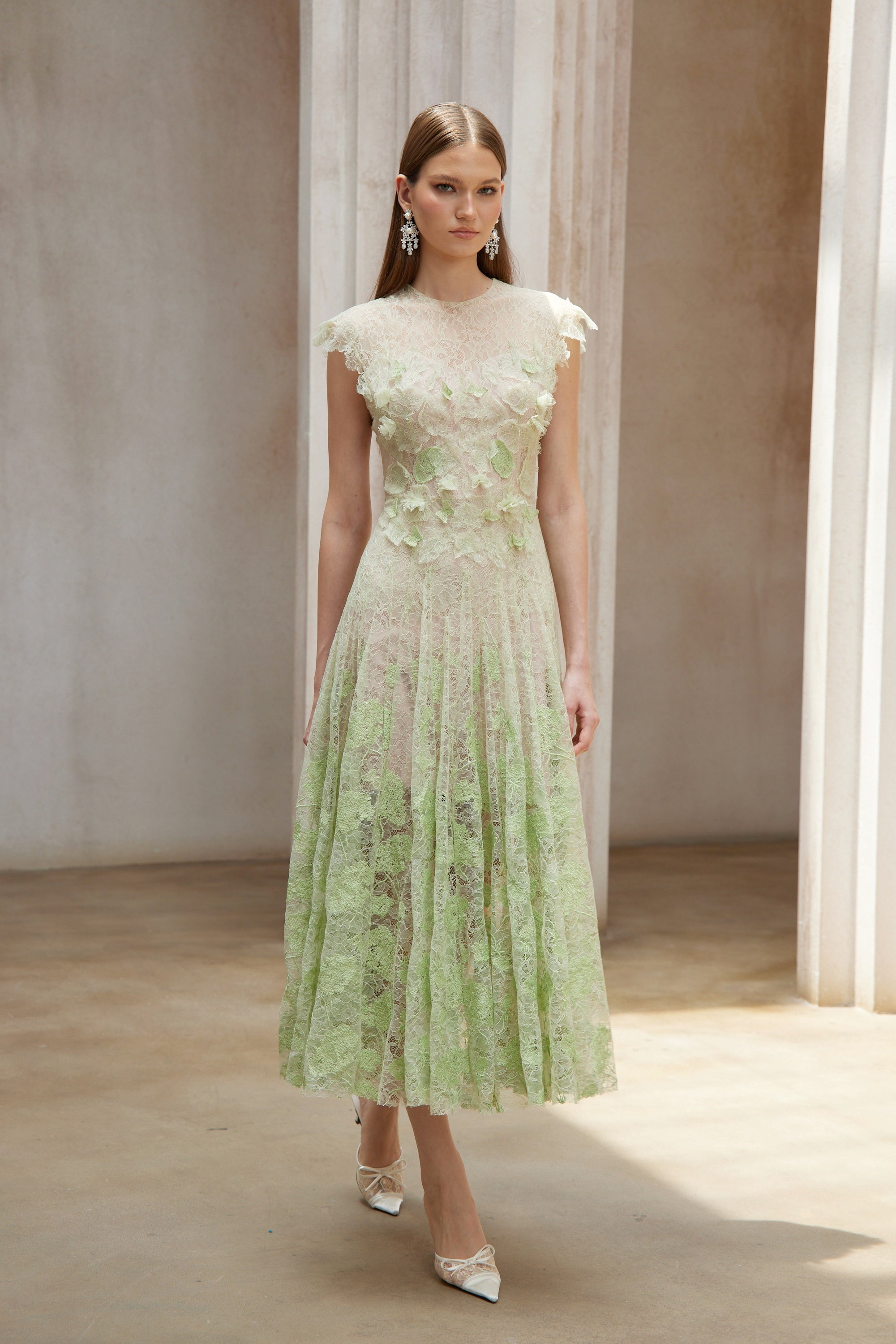 Béryl Green Floral Lace Midi Dress