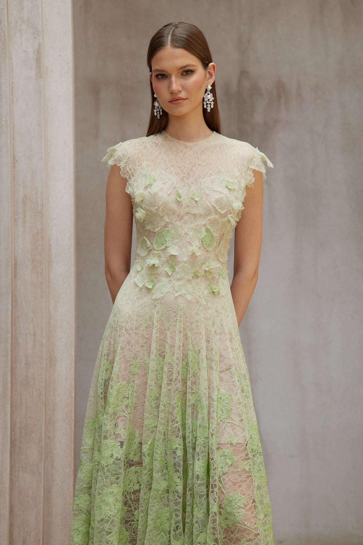 Béryl Green Floral Lace Midi Dress