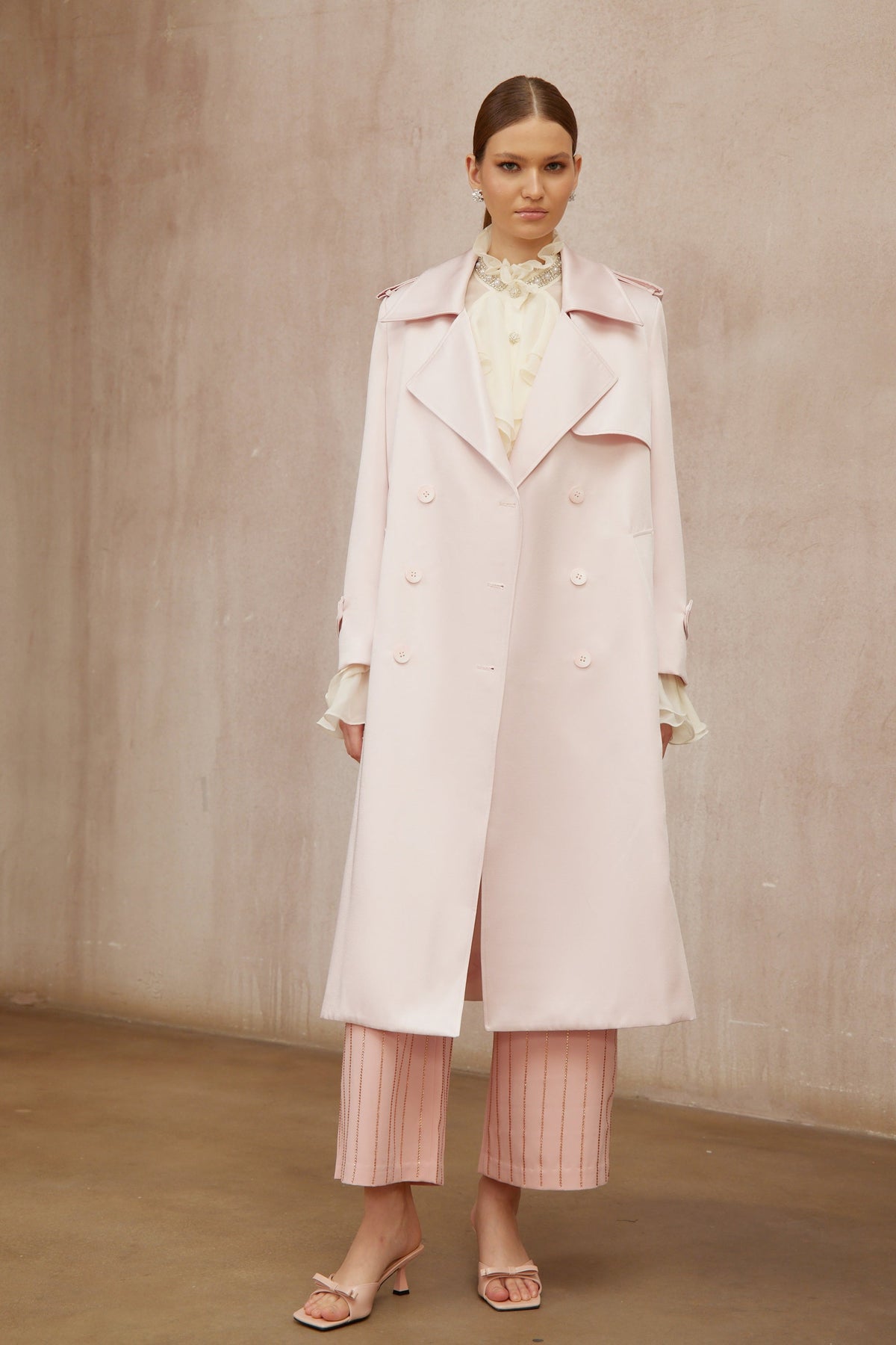 Caméo Pink Double-Breasted Satin Trench Overcoat - Light pink