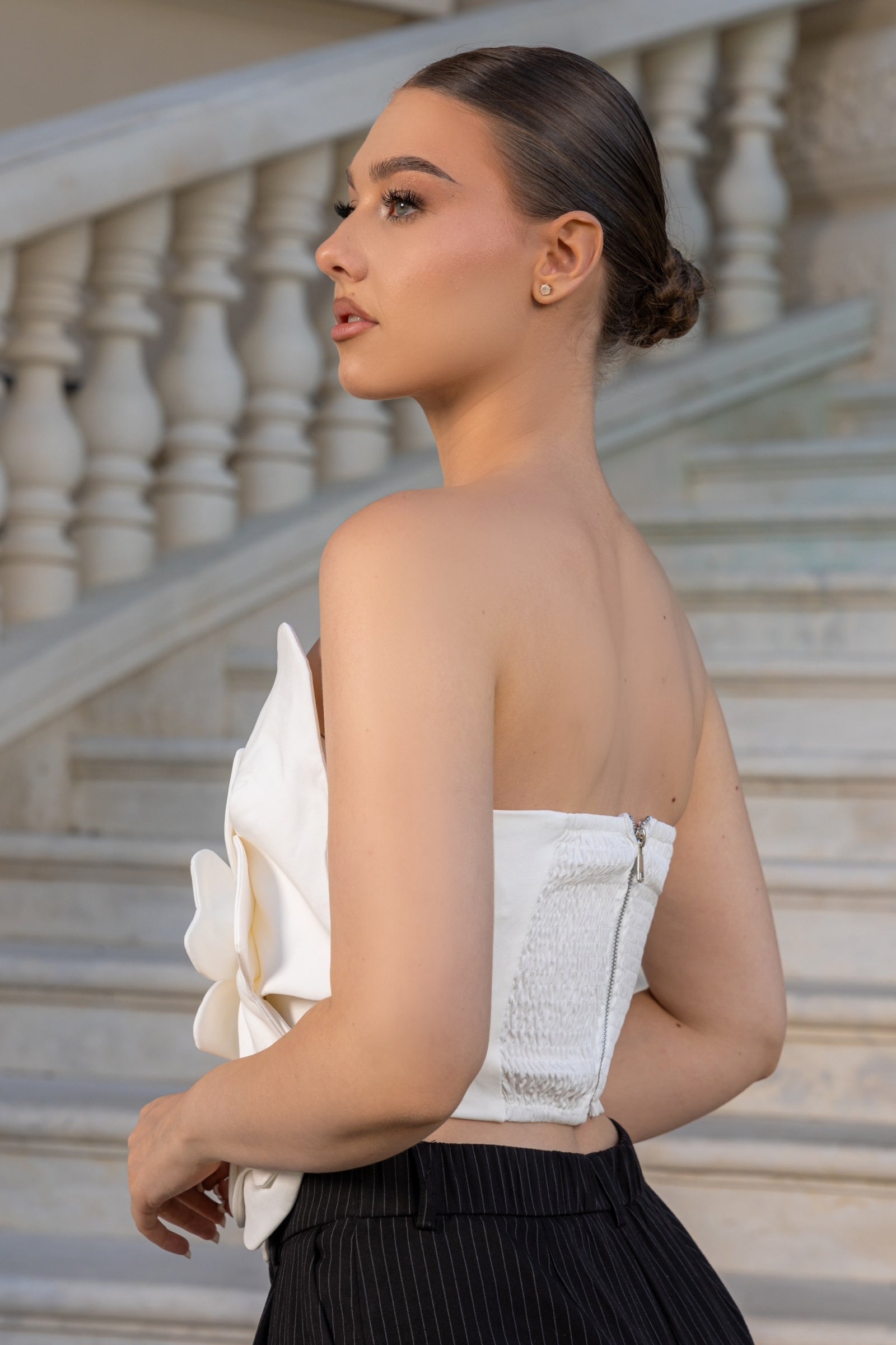 Sleeveless 3D Floral Tank Top - White