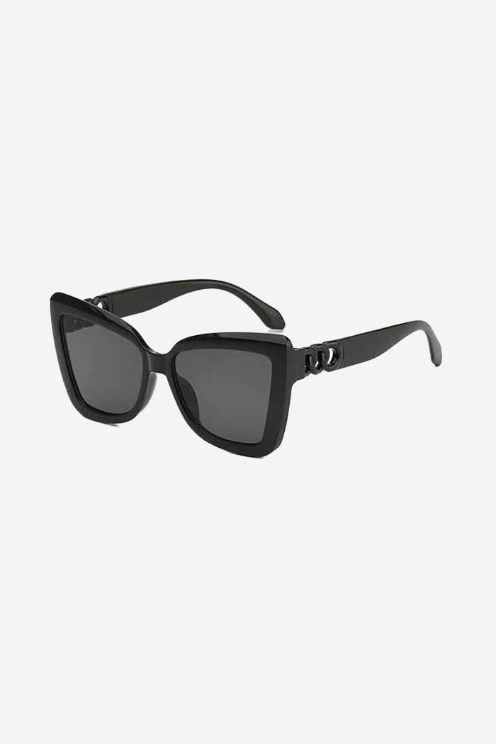 Oversized Cat-Eye Sunglasses with Interlocking Chain Temples – Black