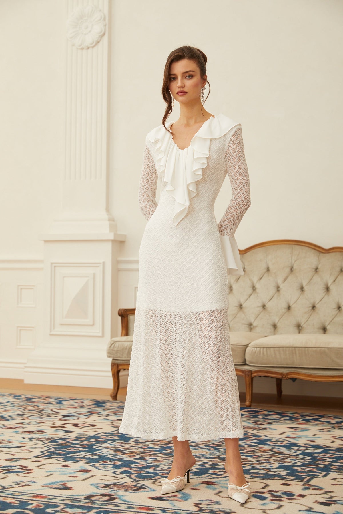 Mădălina White Wavy Pattern Lace Maxi Dress (Final Sale)