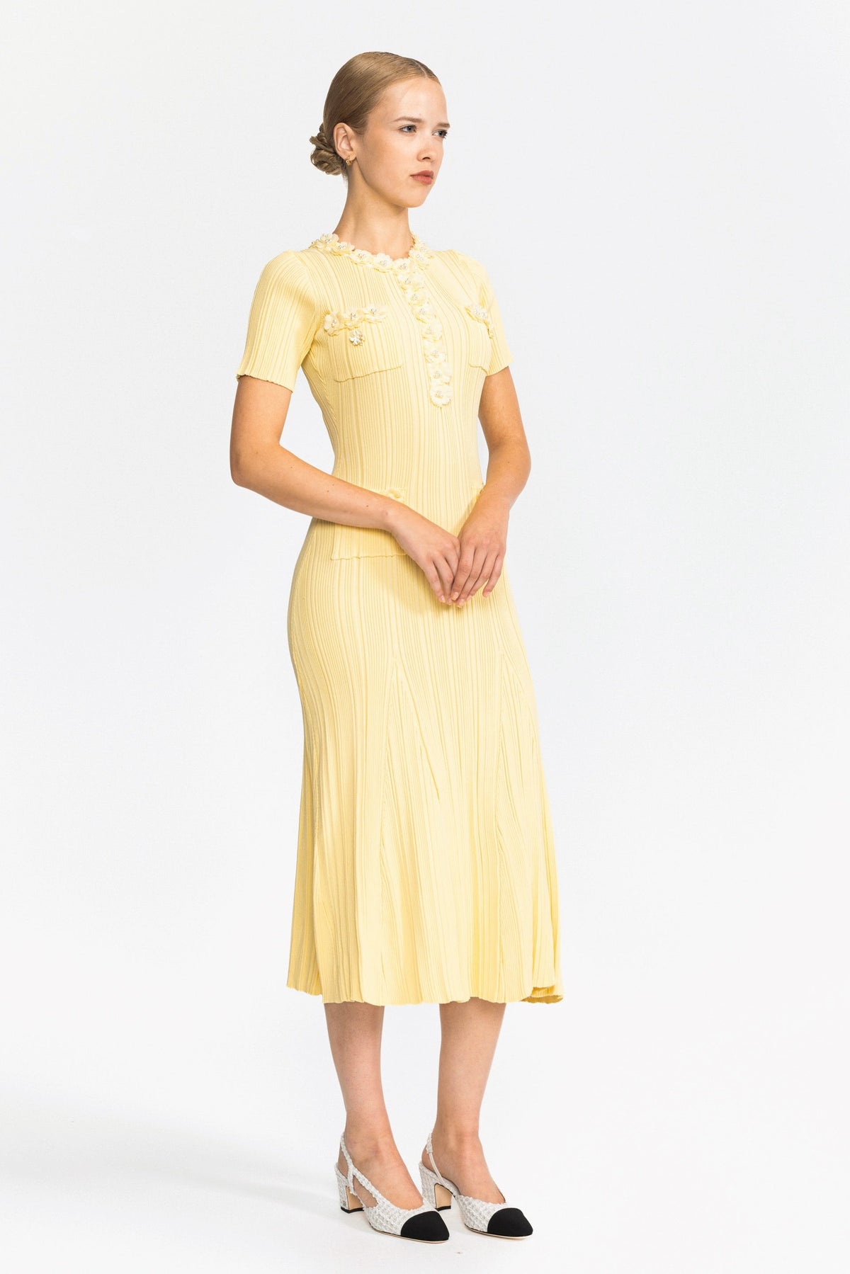 Ribbed Knit Flower Appliqué Midi Dress - Yellow