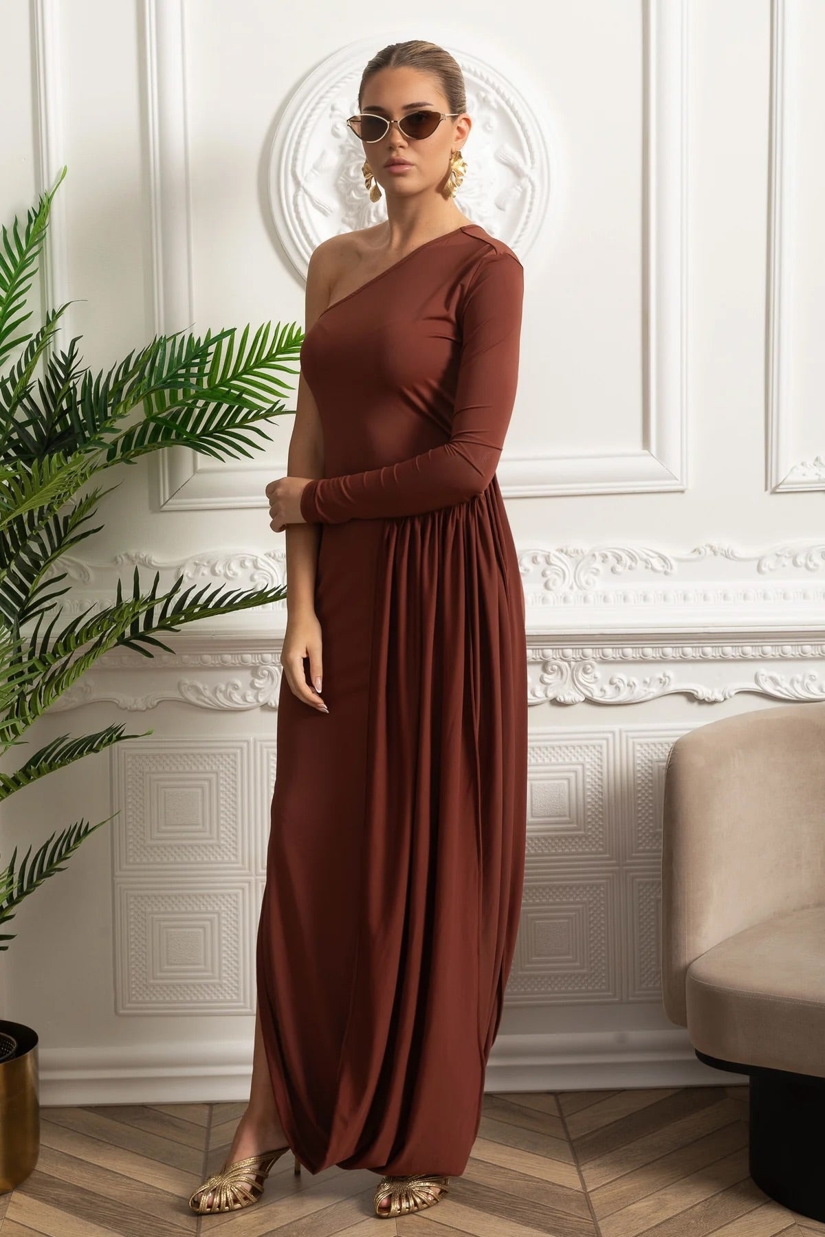 One-Shoulder Maxi Dress With Draped Side Panel - Brown