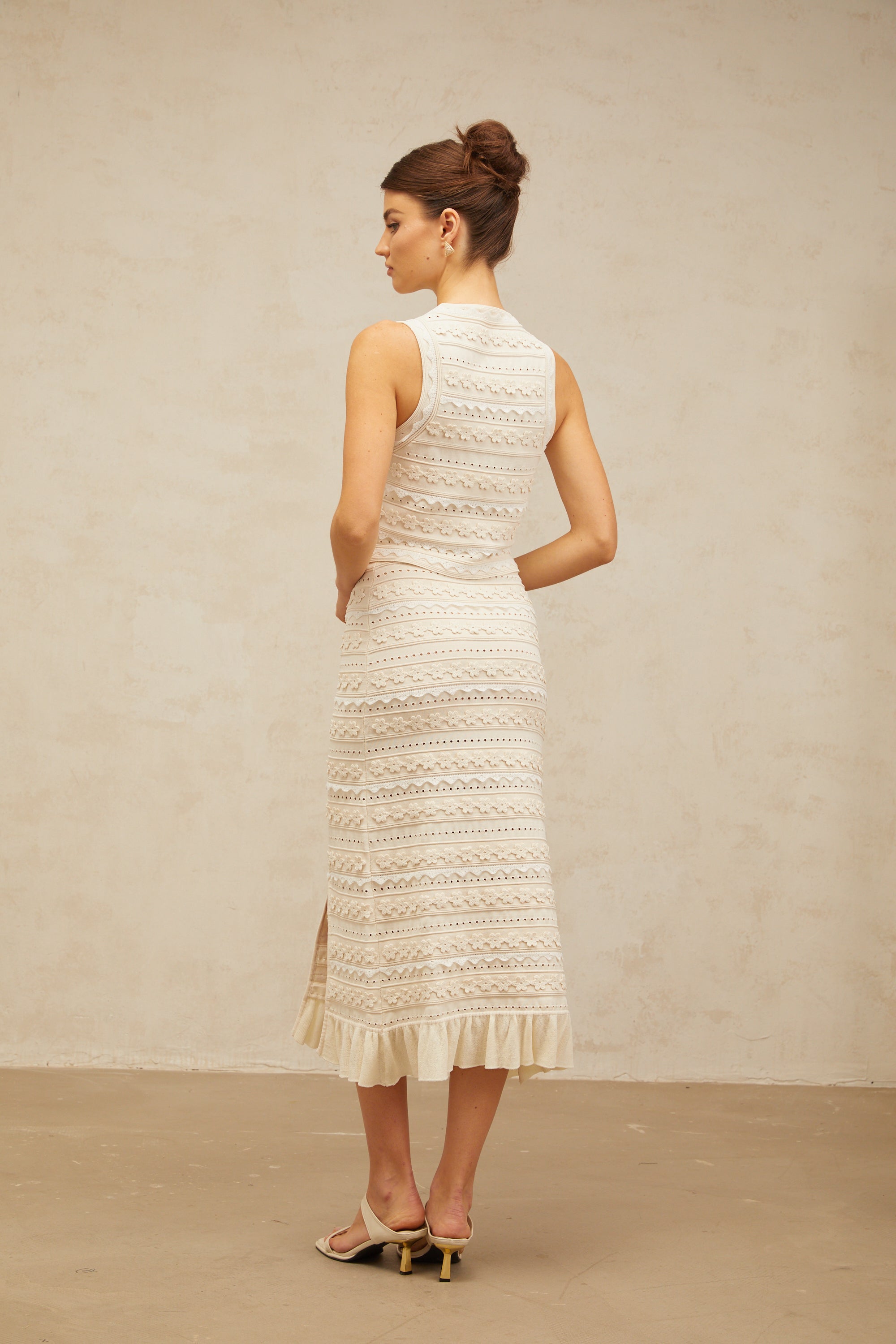 Giada white flower knit top & skirt matching set