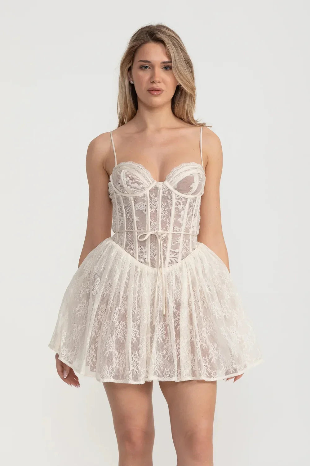 Elegant Lace Strapless Dress With Fitted Bodice And Flared Skirt