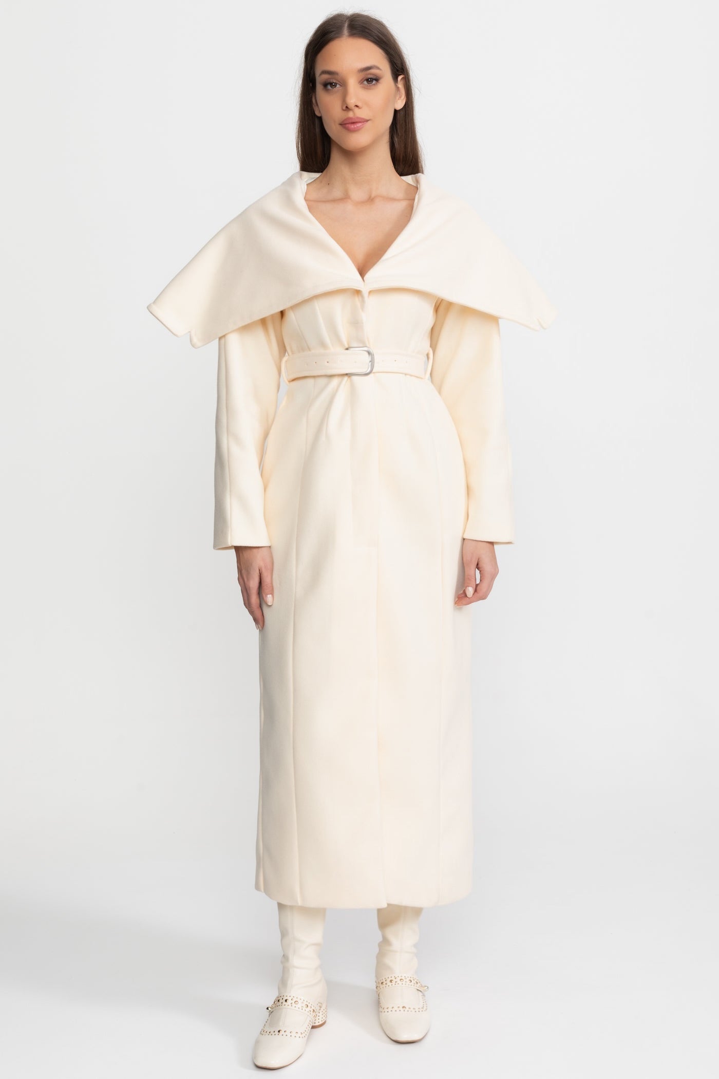 Long Blend Coat with Cape Collar – Ivoire