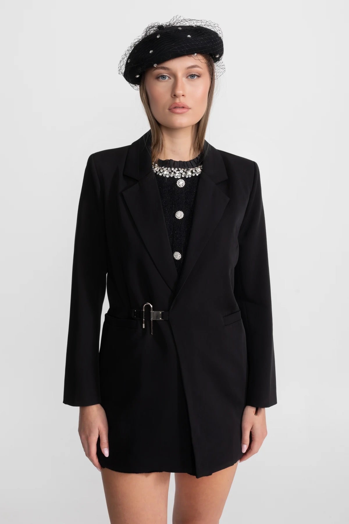 Single-breasted Tailored Belted Blazer – Black