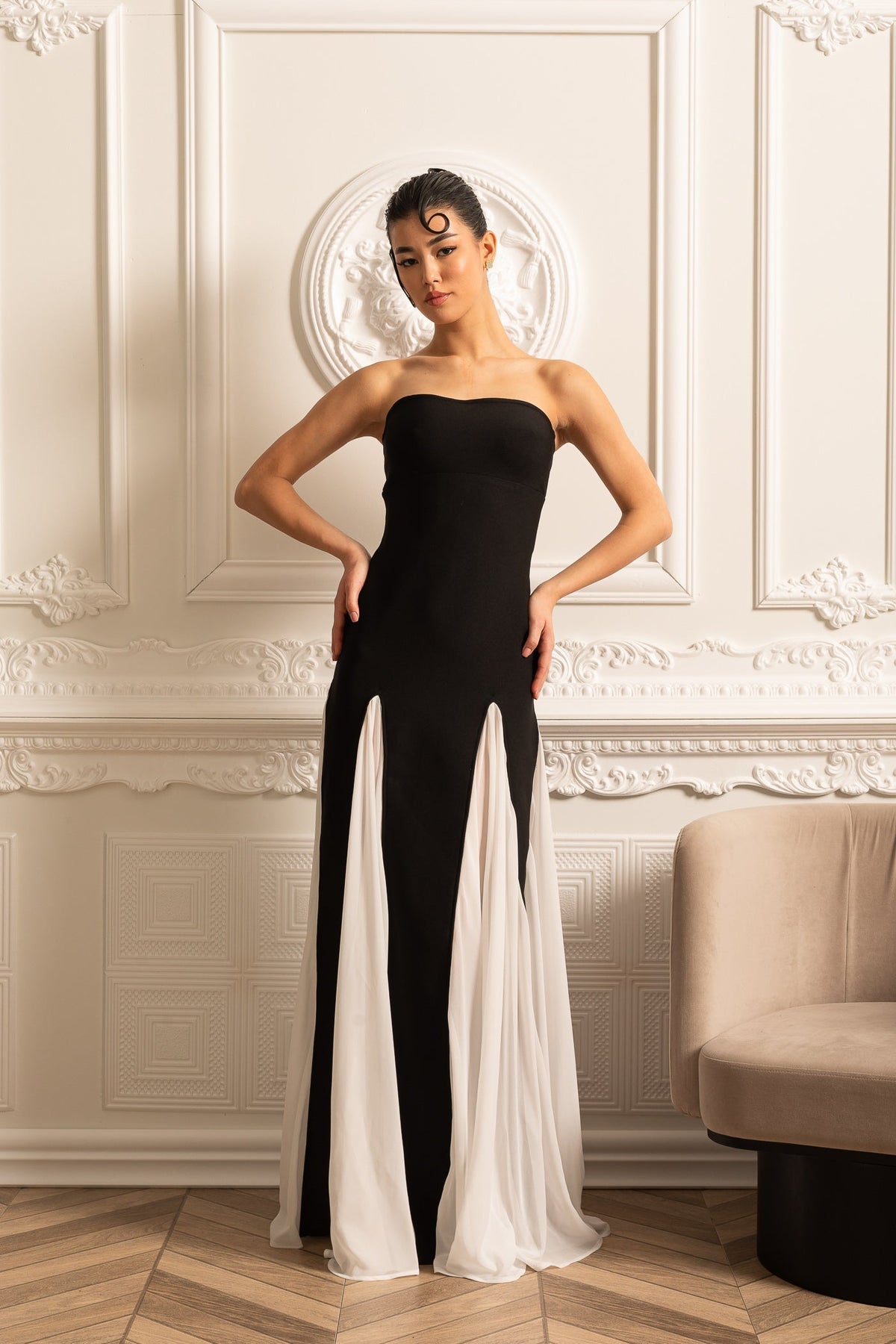 Elegant Gown With Contrasting Chiffon Panel Accents - Black
