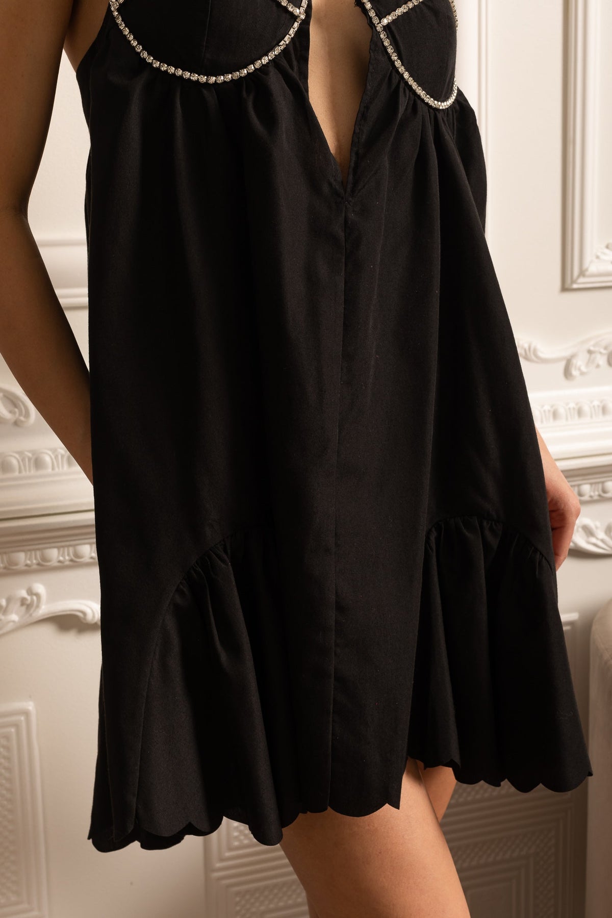 Scallop-Cut Mini Dress With Sparkling Straps And Chest Embellishments - Black