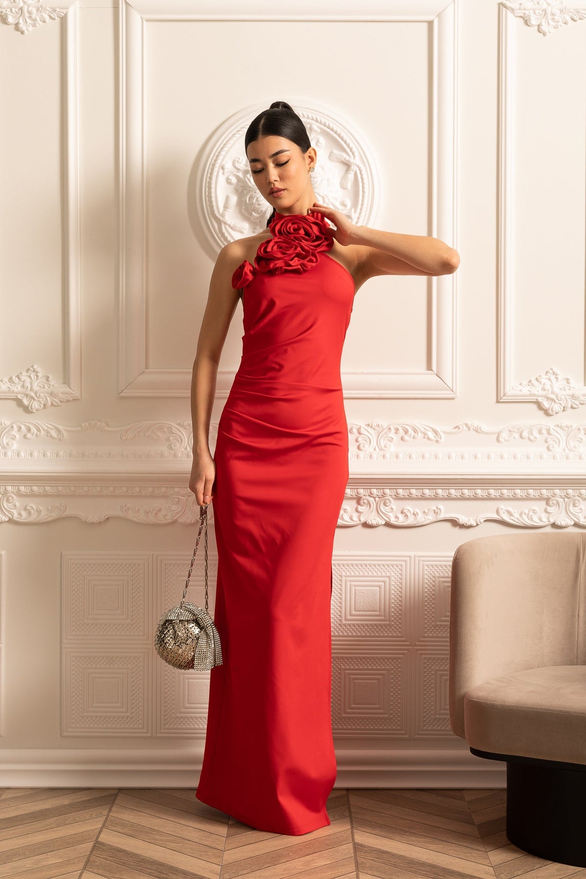 Fitted Dress With 3D Neckline Roses And Side Slit - Red
