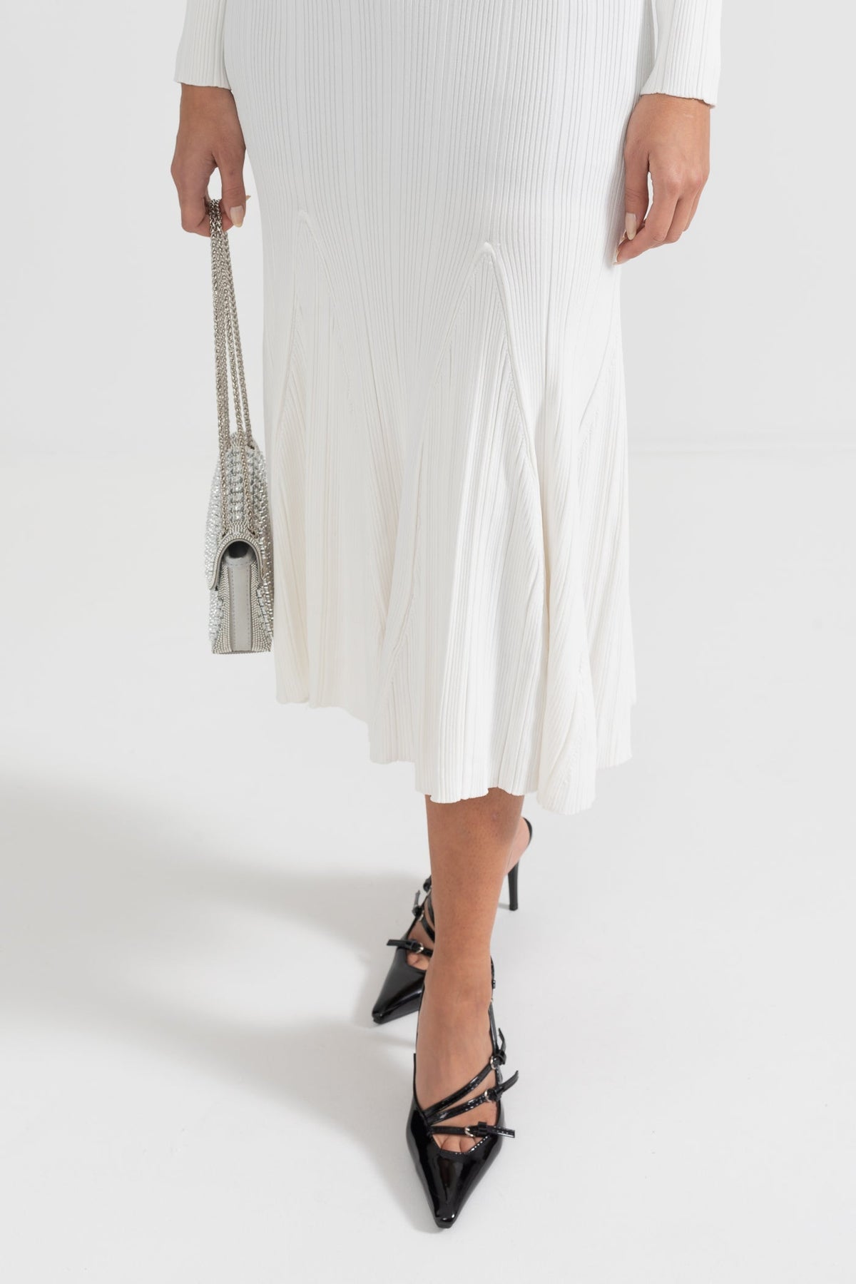 Aveline White Elegant Ribbed Dress With Long Sleeves