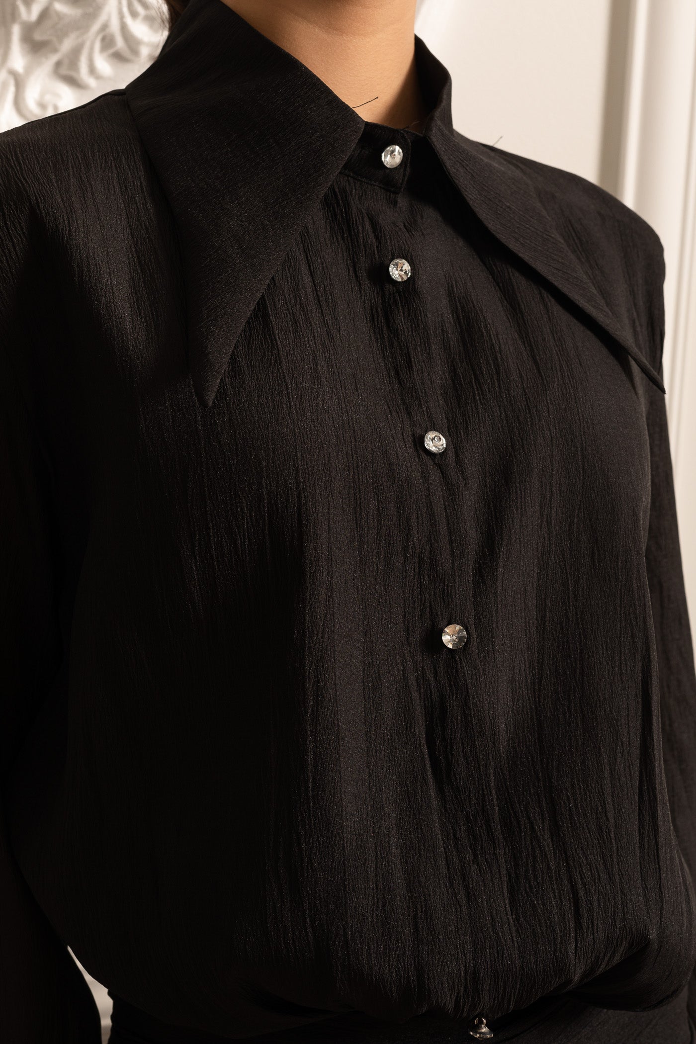 Button-Up Shirt With Cinched Waist - Black