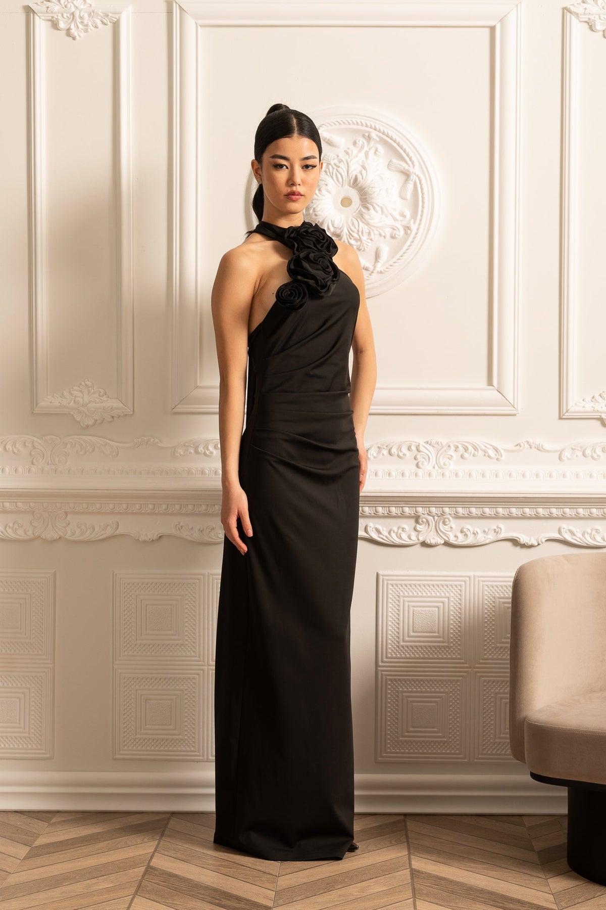 Fitted Dress With 3D Neckline Roses And Side Slit - Black