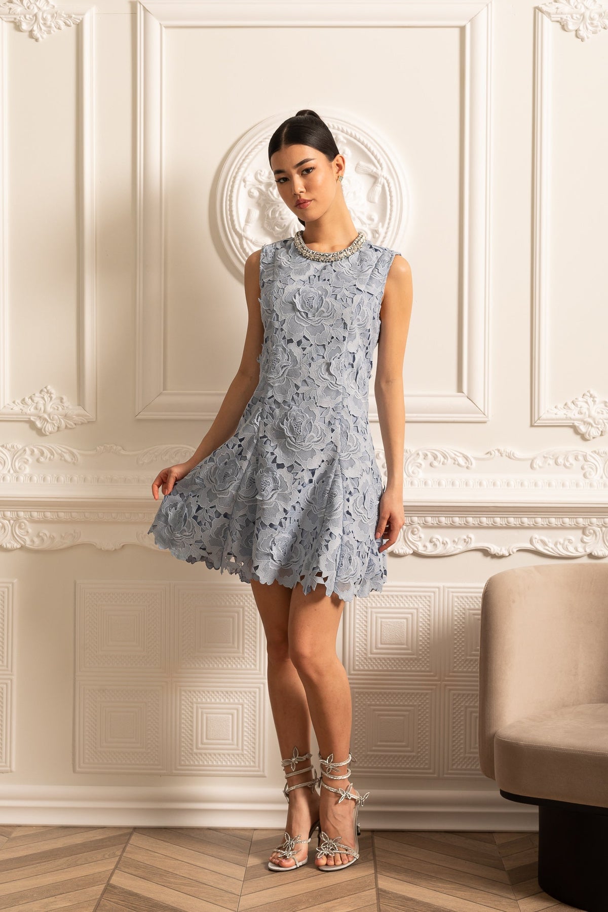 Floral Pattern Lace Mini Dress With Sparkling Neckline - Blue