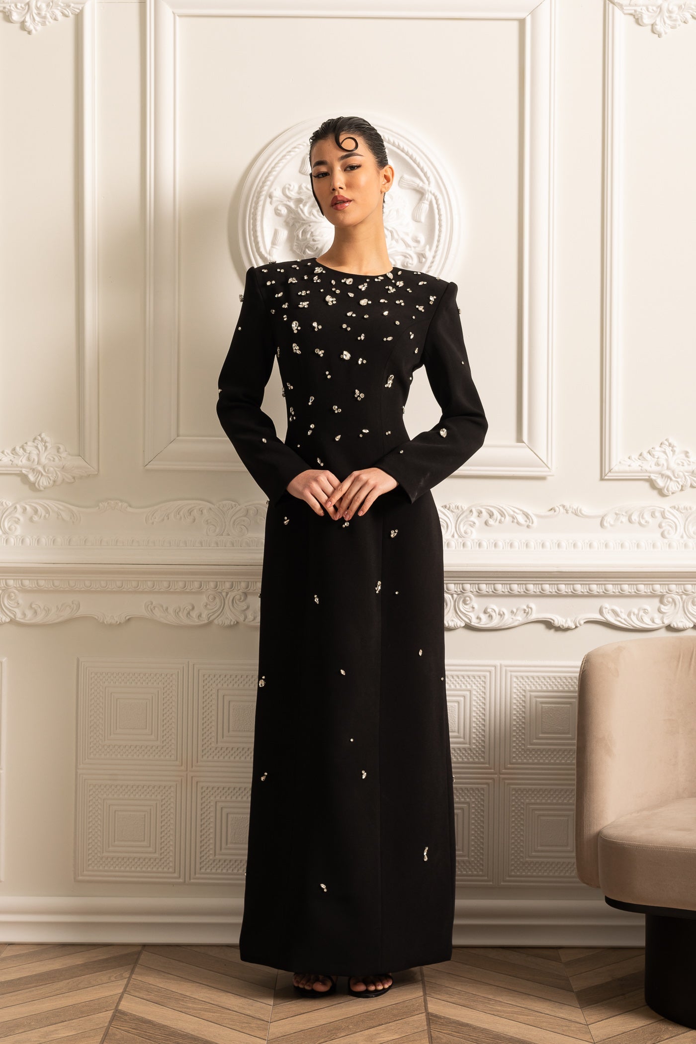 Elegant Long Dress With Sparkling Embellishments - Black