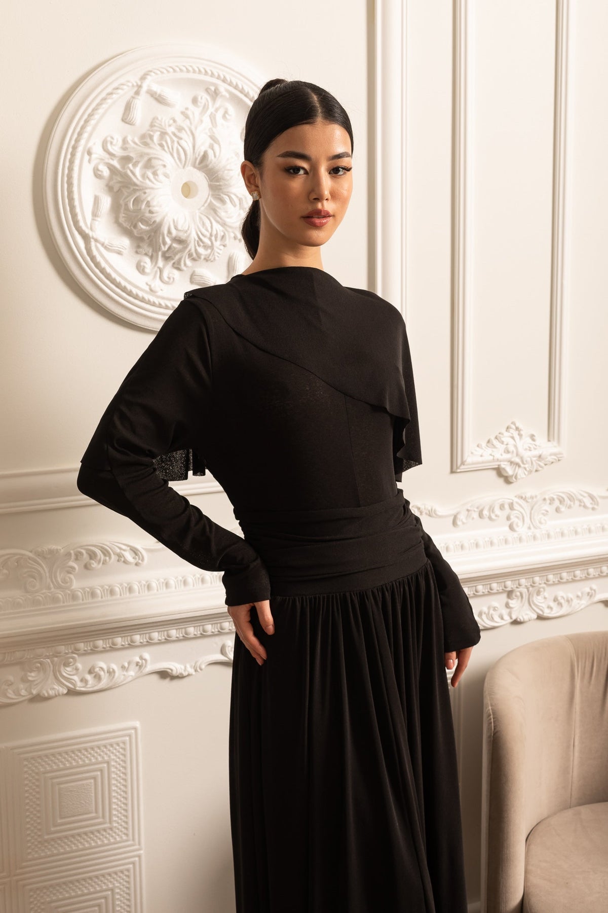 Elegant Dress With Ruched Waist, Pleated Maxi Skirt And Cape-Like Layered Top - Black