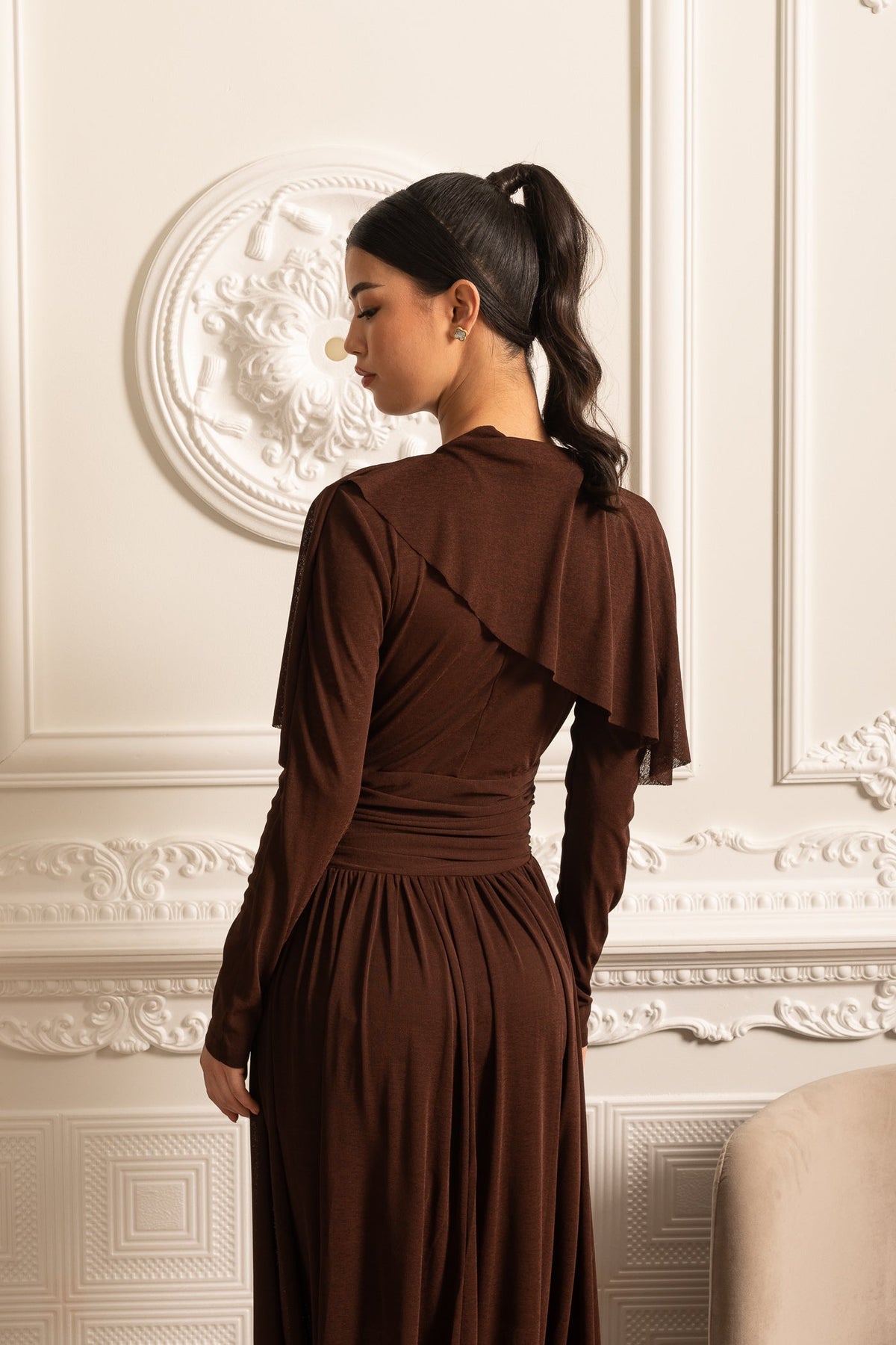Elegant Dress With Ruched Waist, Pleated Maxi Skirt And Cape-Like Layered Top - Brown