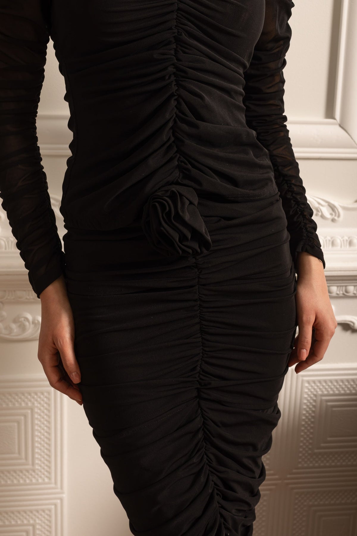 Ruched Two Piece Co-Ord Set Set With Front 3D Flowers - Black