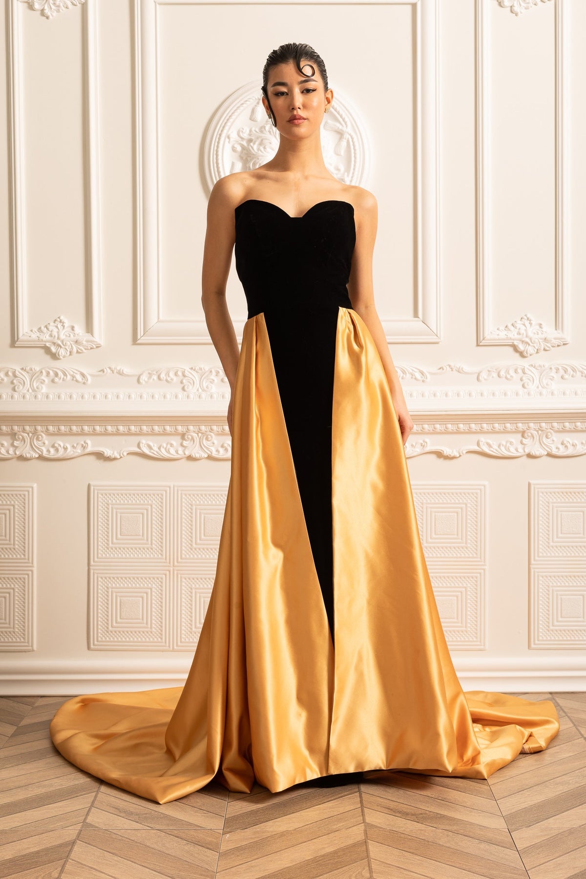 Velvet Gown With Fitted Bodice And Flowing Gold Satin Skirt - Black