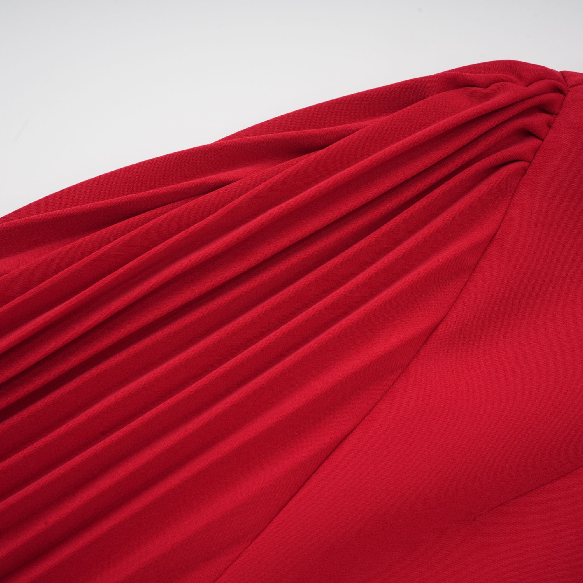 Valentine high-slit pleated maxi dress in Red