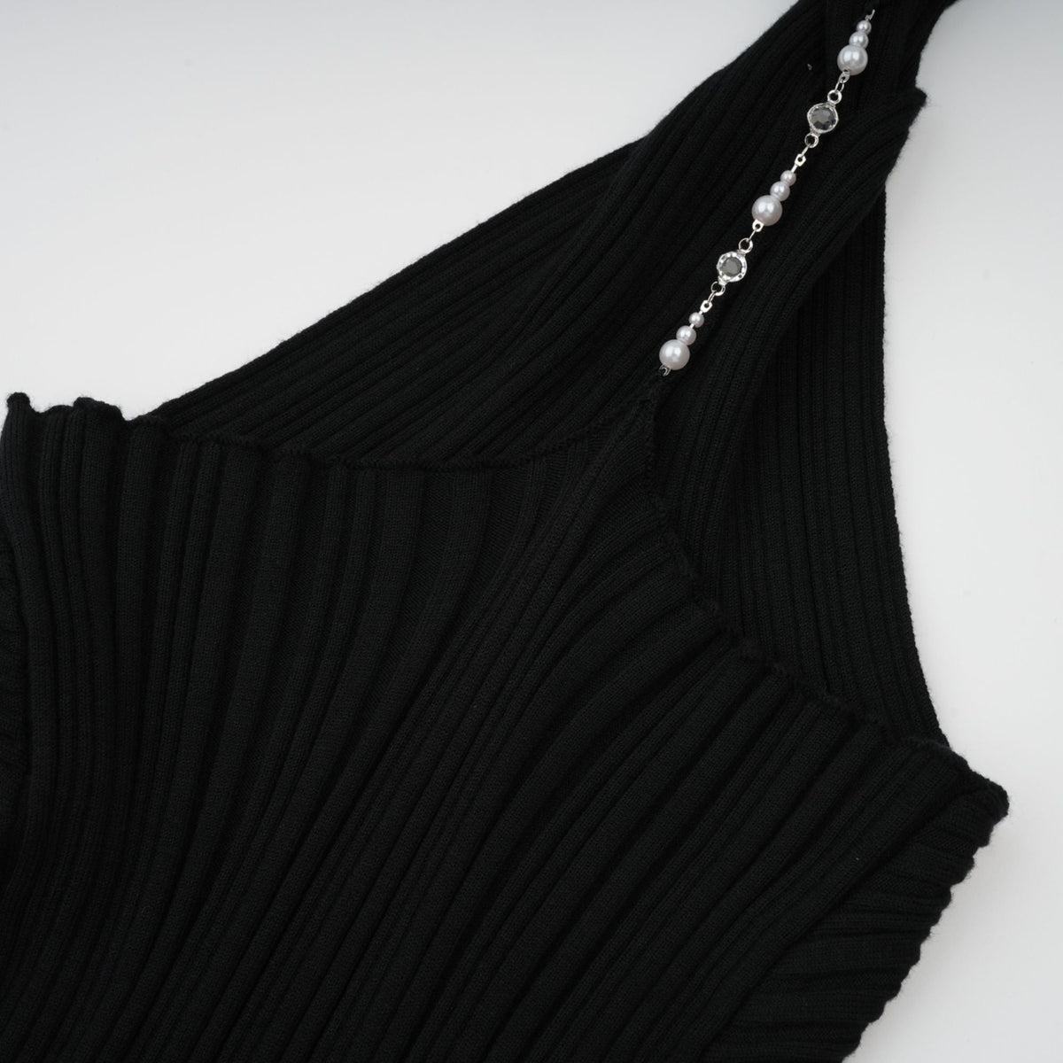 Gabrielle Black Halterneck Ribbed Knit Top