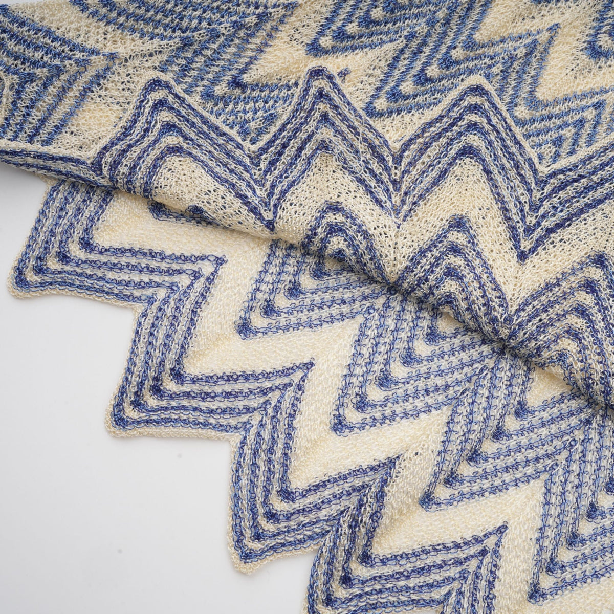 Daniela blue zigzag-design knit top & skirt matching set