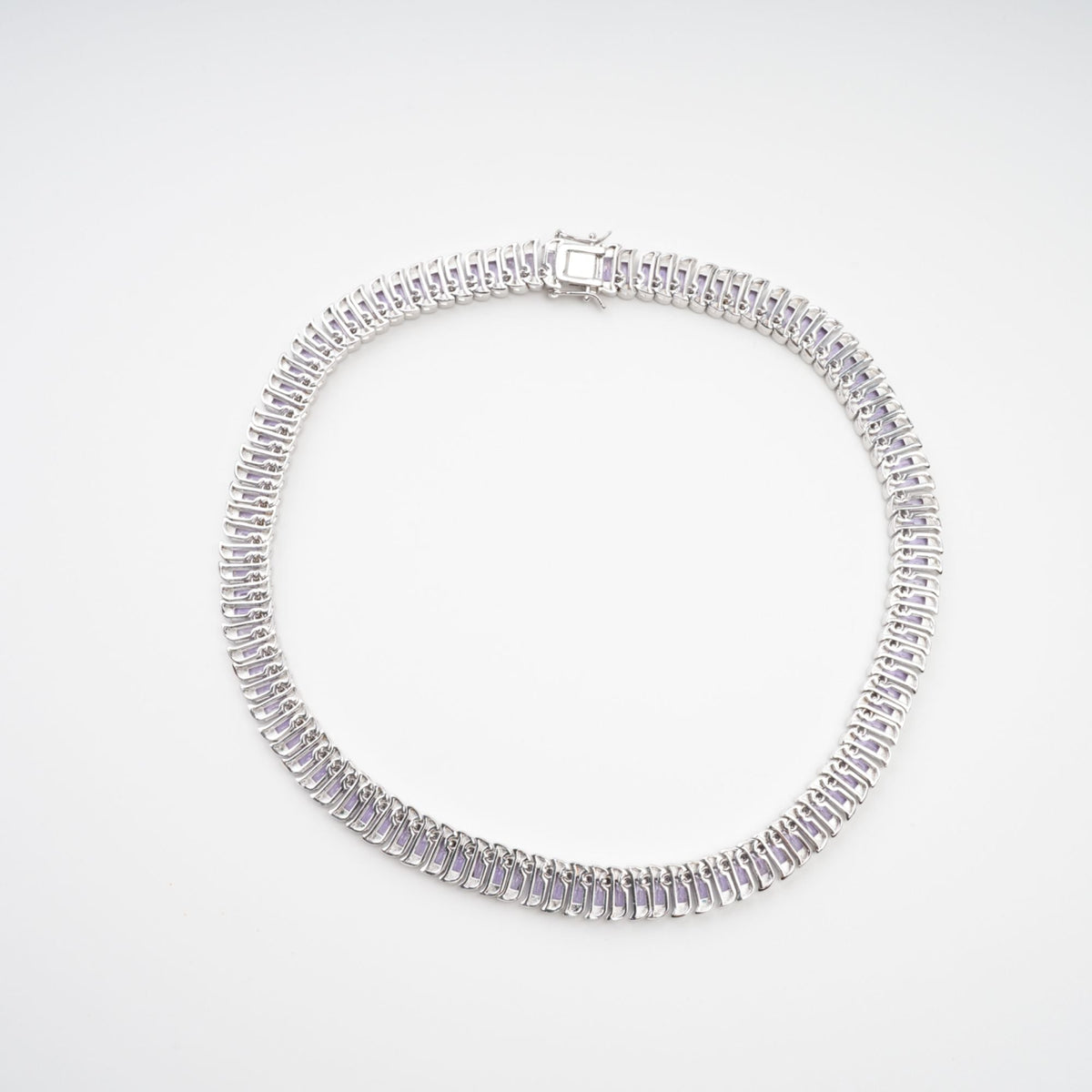 Isoline Light Purple Crystal Embellished Necklace