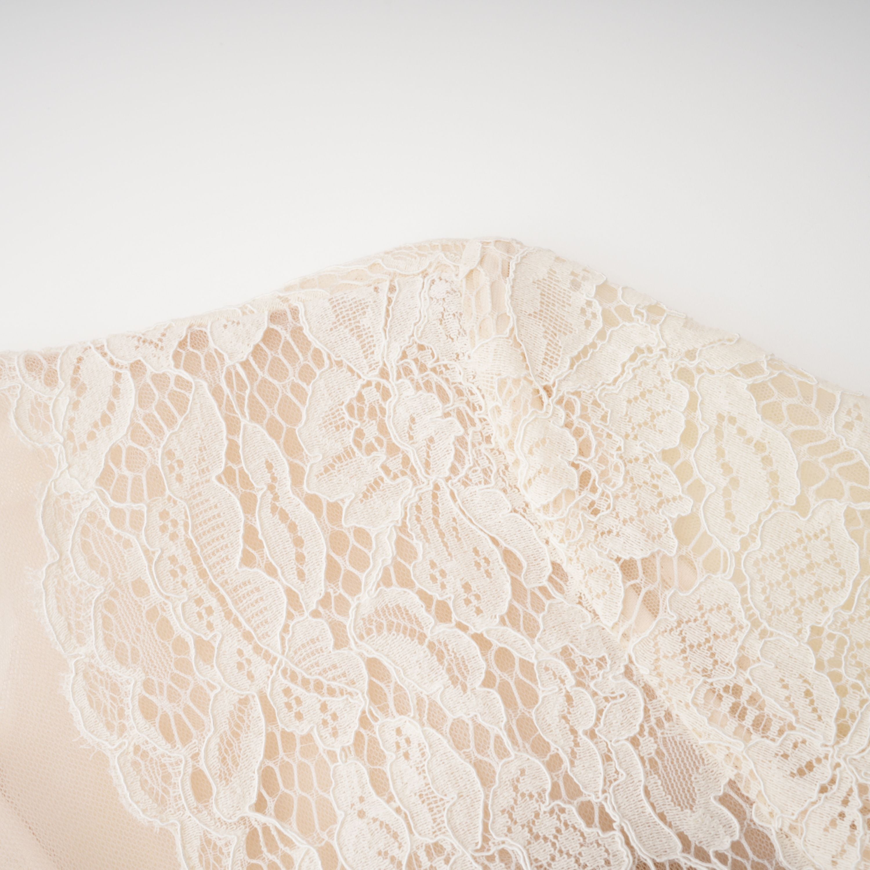 Oliana Ivory Lace Maxi Gown (Final Sale-US Only)