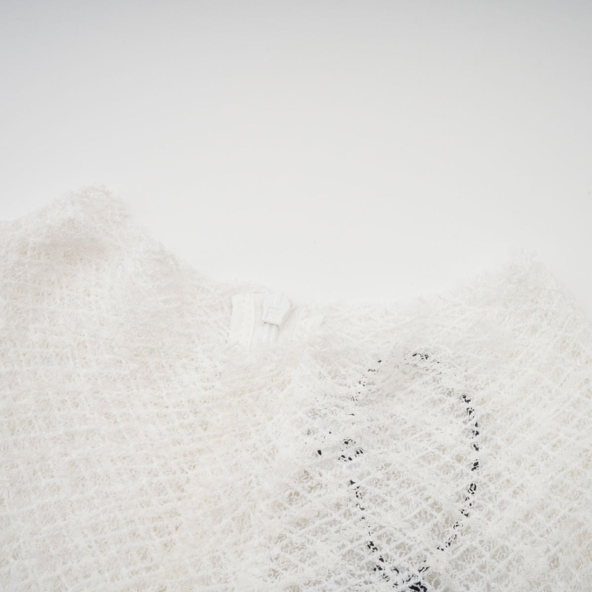 Athena wavy-pattern lace maxi dress in White (Final Sale-US Only)