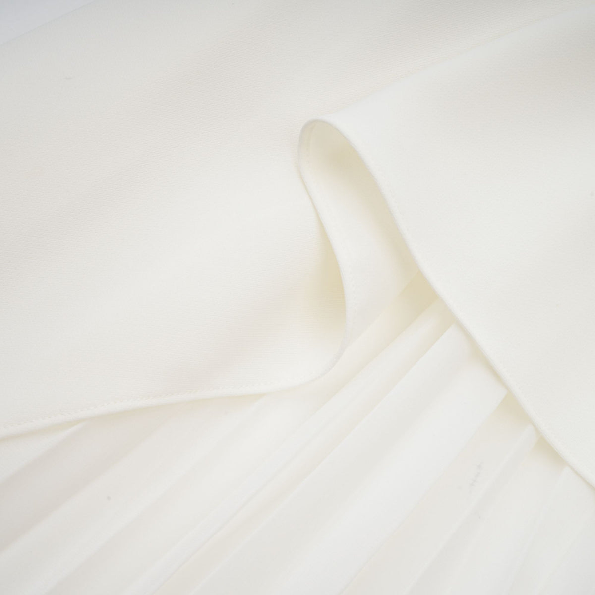 Vanessa white pleated off-shoulder maxi dress - White
