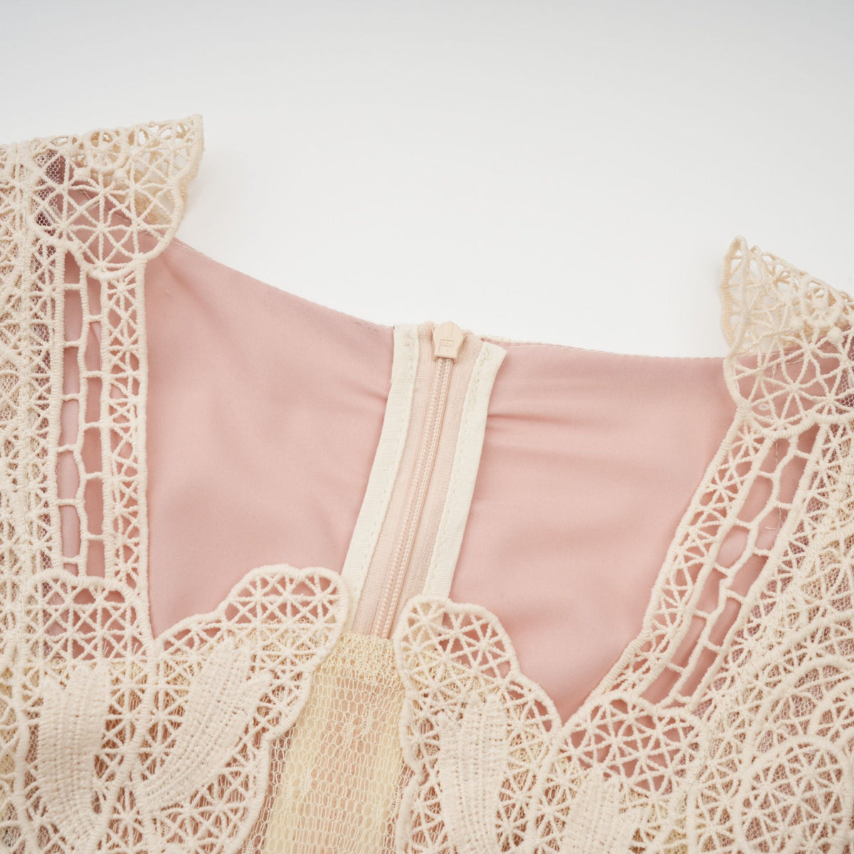 Céleste floral-lace-panelling tulle midi dress in Neutrals