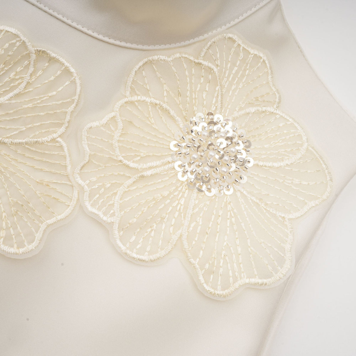 Émilie sleeveless floral-applique midi dress in White (Final Sale-US Only)