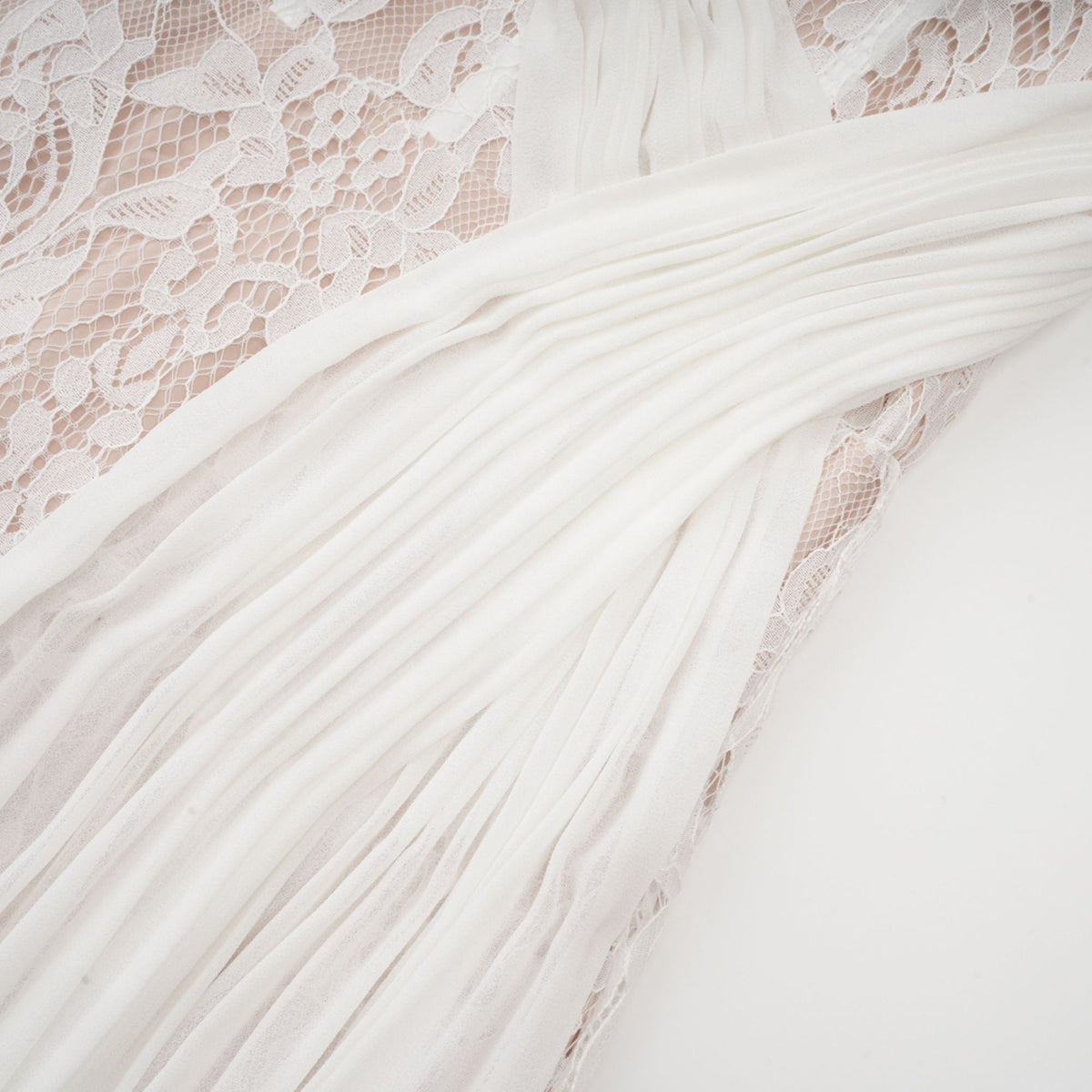 Arantxa white lace pleated maxi dress