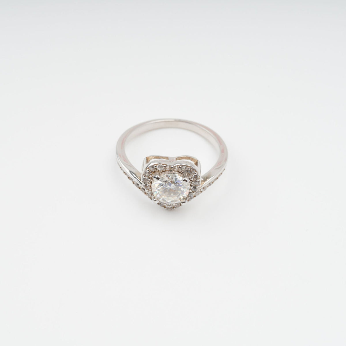 Révérence Heart Shaped Sterling Silver Ring