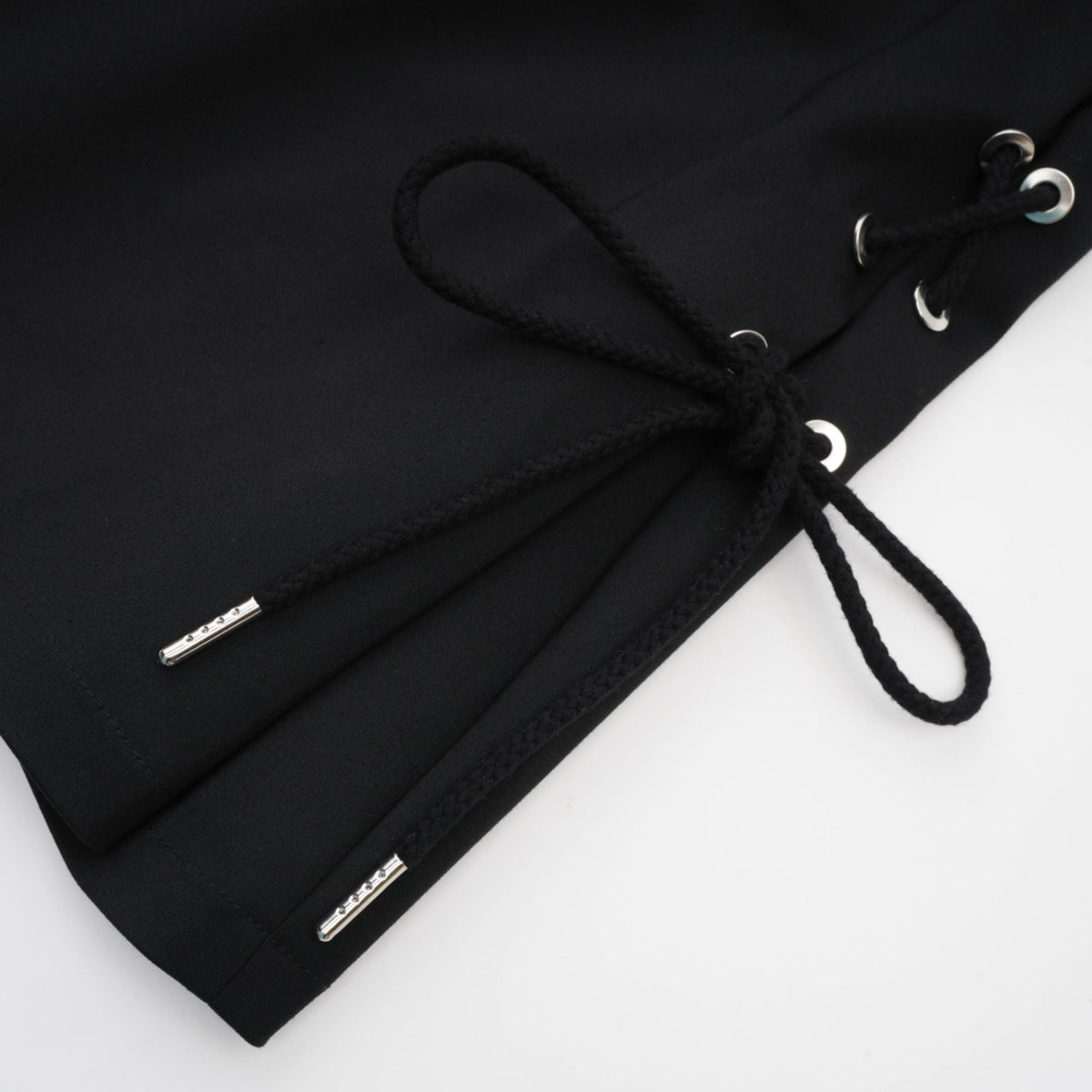 Jaina black hook & eye pocket dress