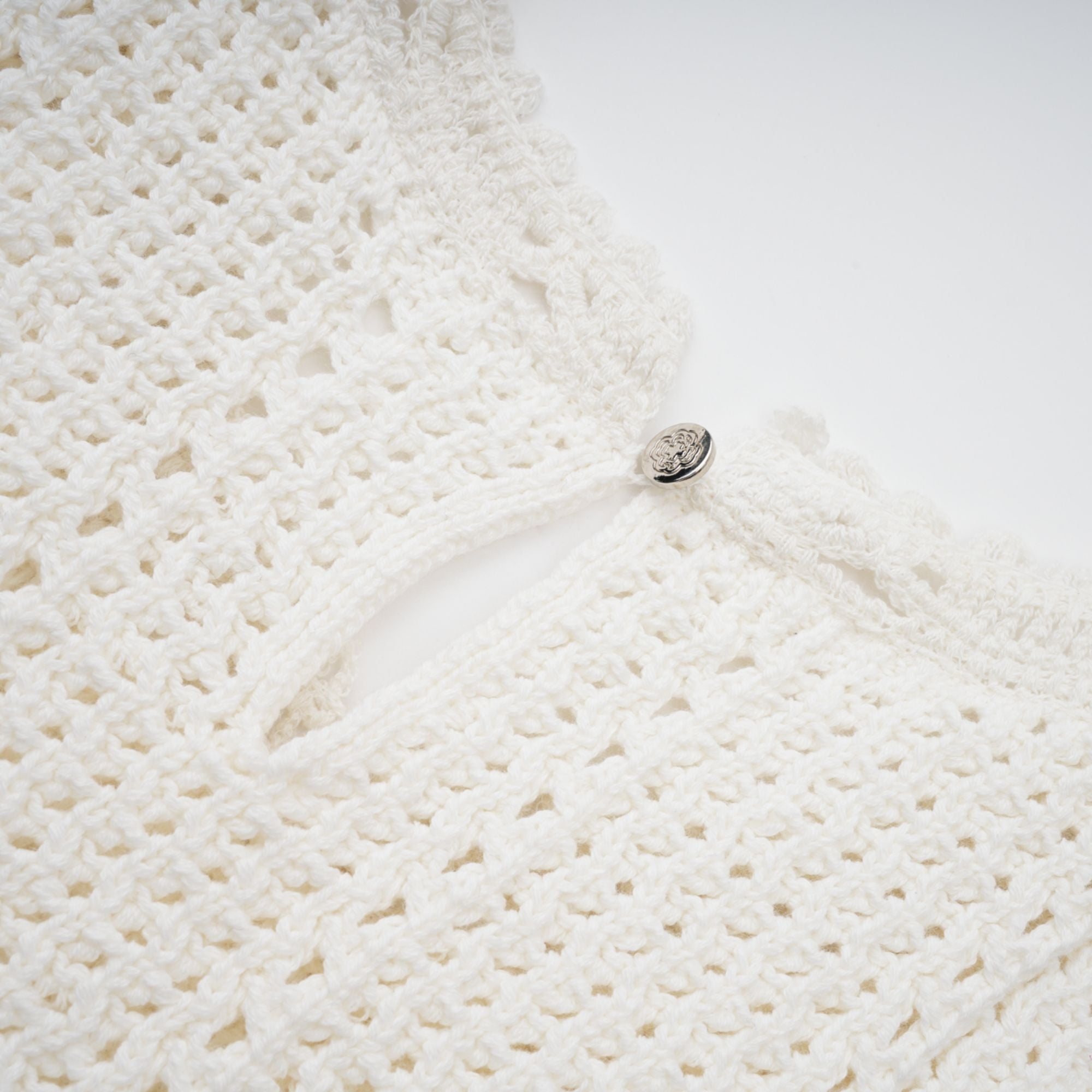 Gisèle White Floral Appliqué Crochet Knit Two-Piece Top and Shorts Set