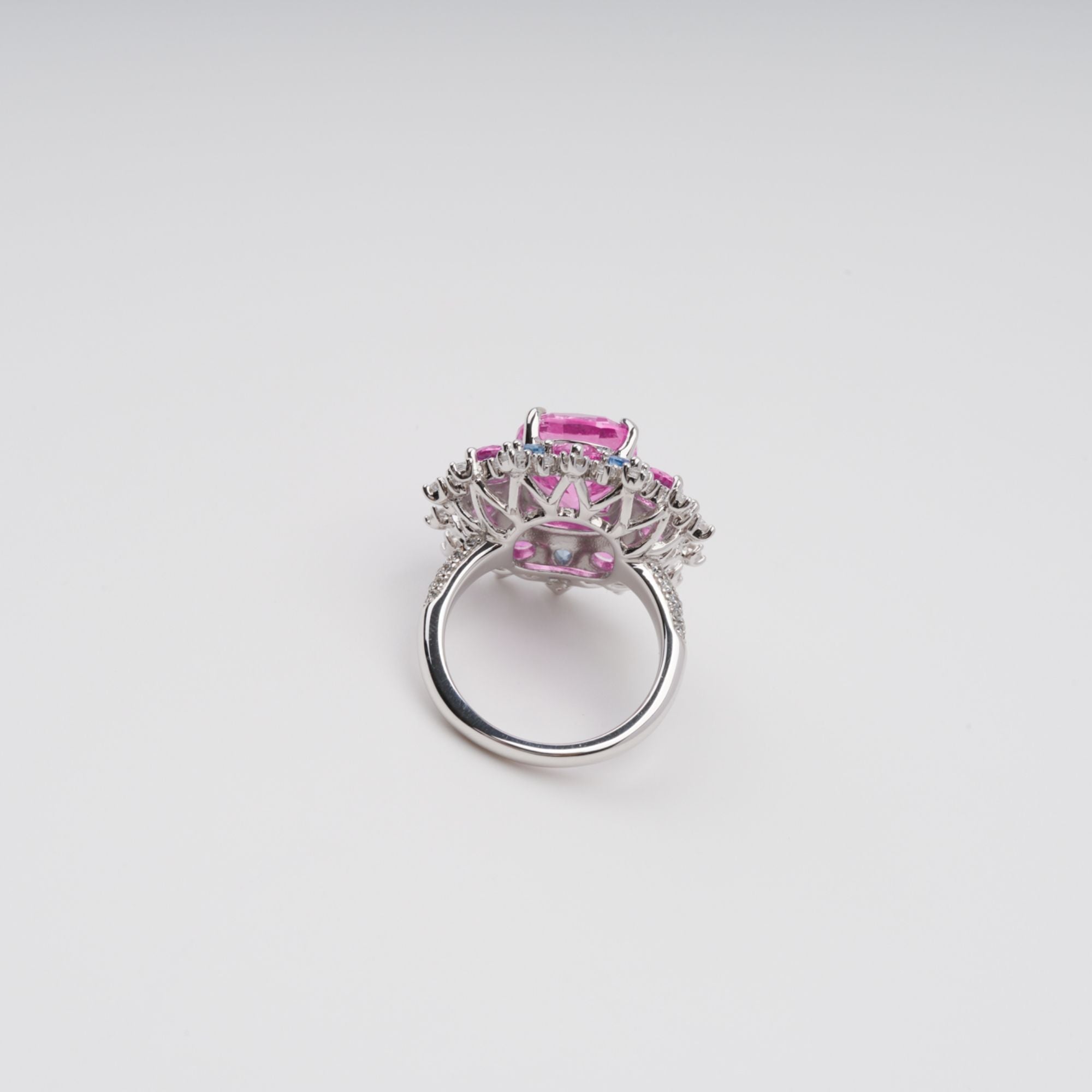 Révérence Pink Halo-Set Zircon Gemstone Sterling Silver Ring