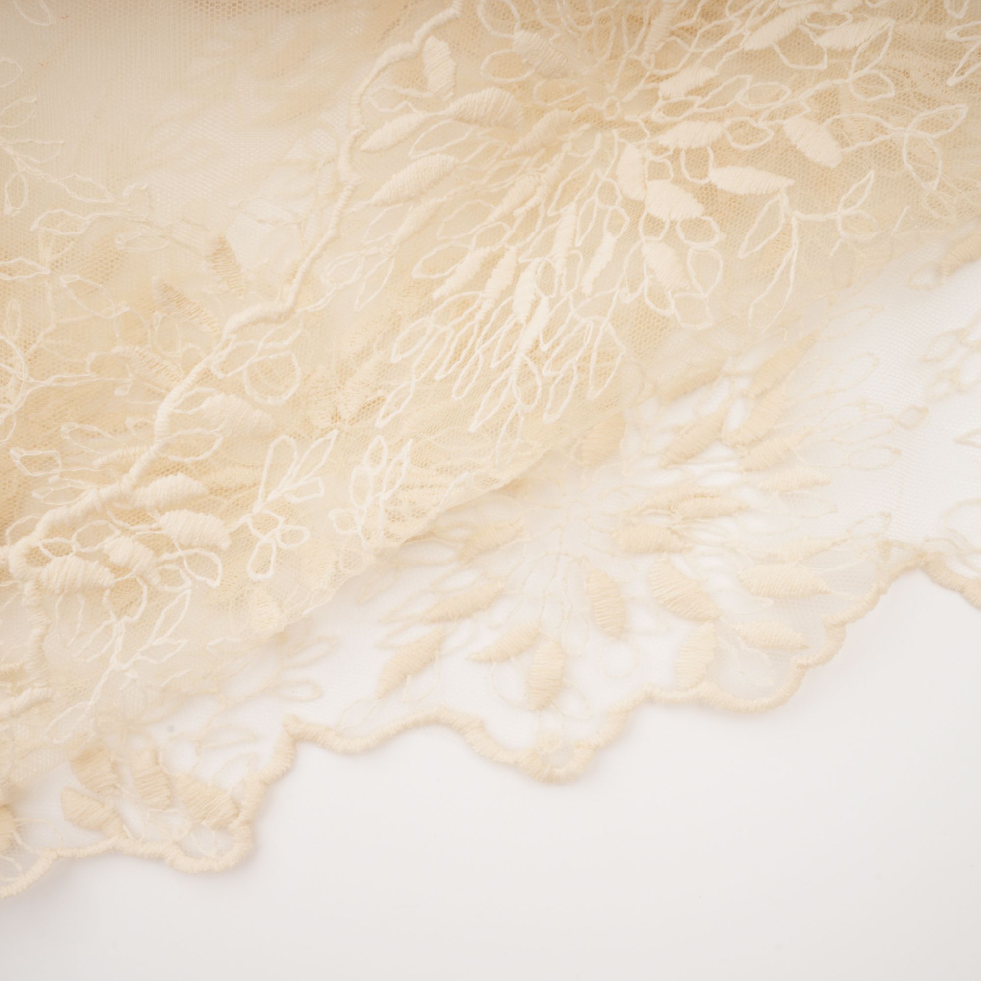 Bérénice lace-hem midi dress