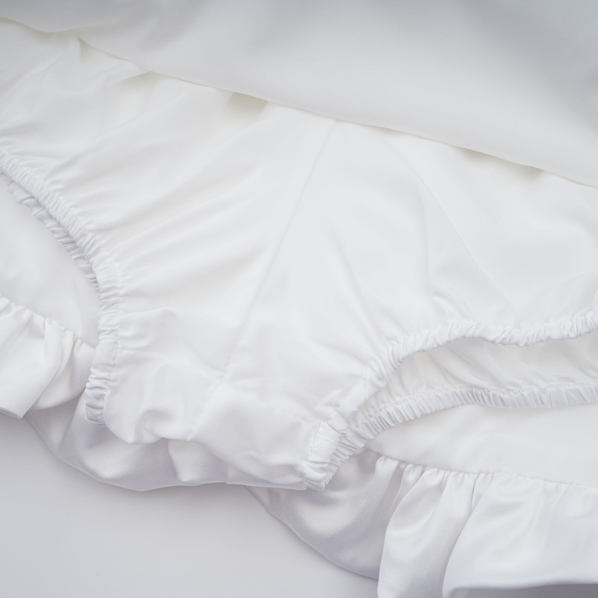 Honorine white floral pleated top & skirt matching set