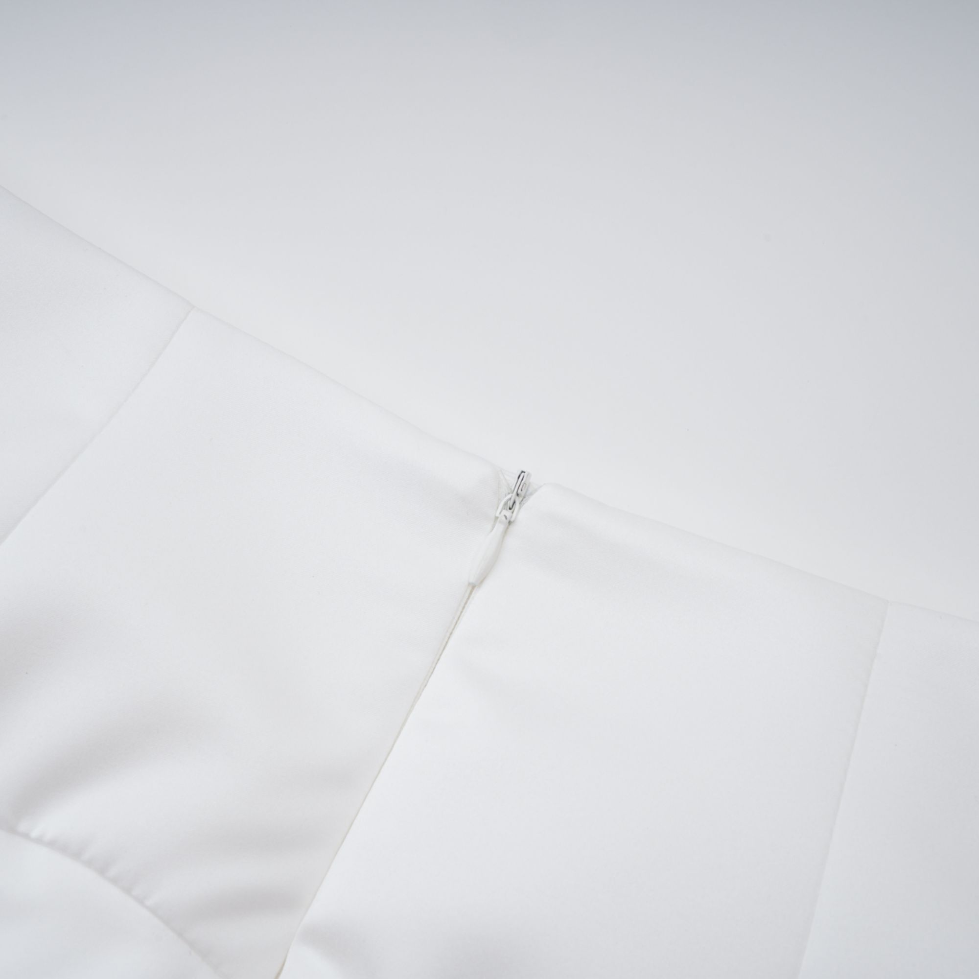 Honorine white floral pleated top & skirt matching set