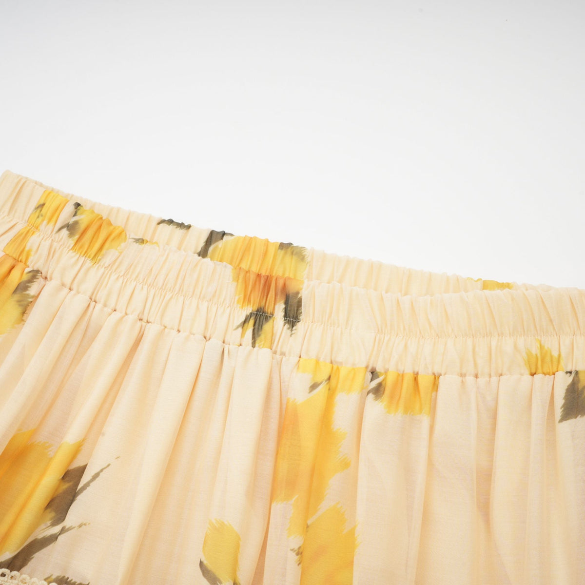 Éva yellow floral-print blouse & skirt matching set