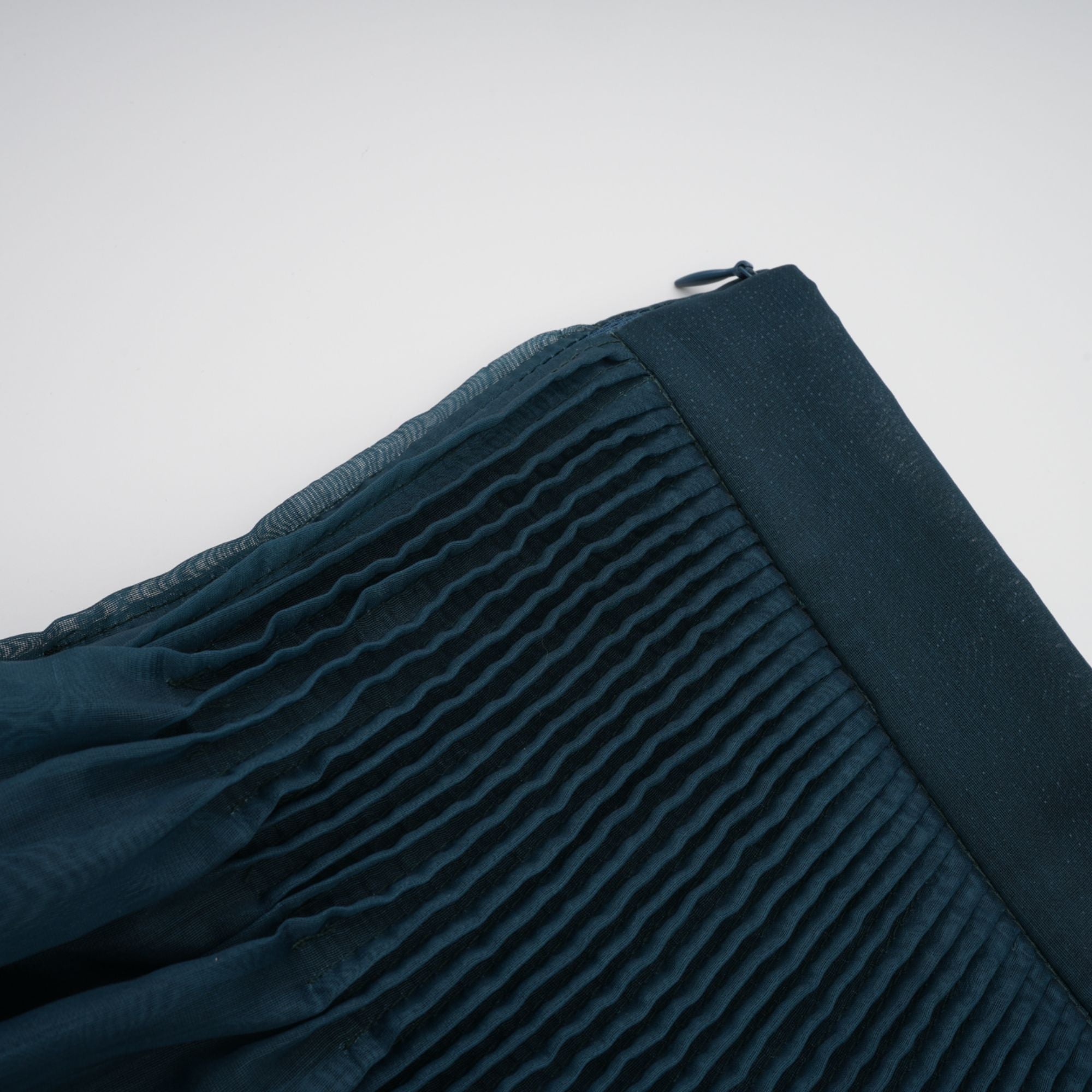 Zoé dark-green ribbon tie-neck shirt & skirt matching set (Final Sale-US Only)