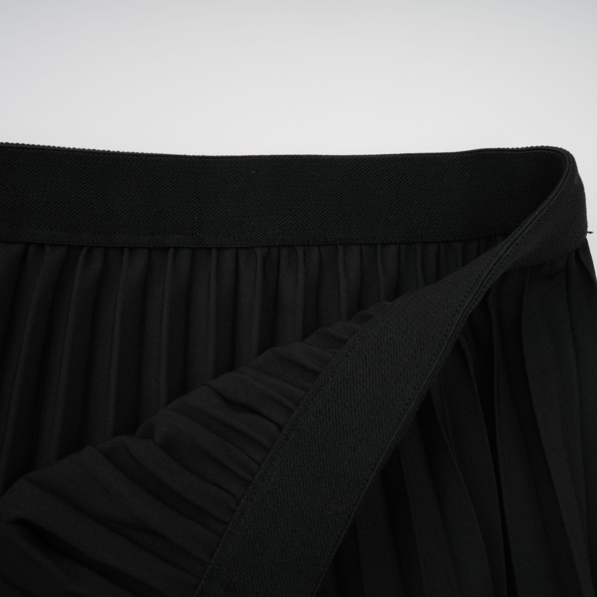 Dextard black gilded creased top & skirt matching set